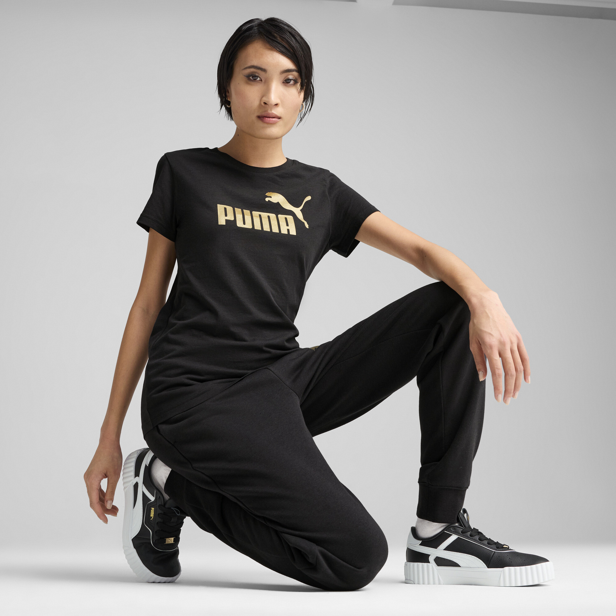 PUMA ESS Metallic No. 1 Logo T-shirt voor Dames, Zwart/Goud, Maat XXL thumbnail 4