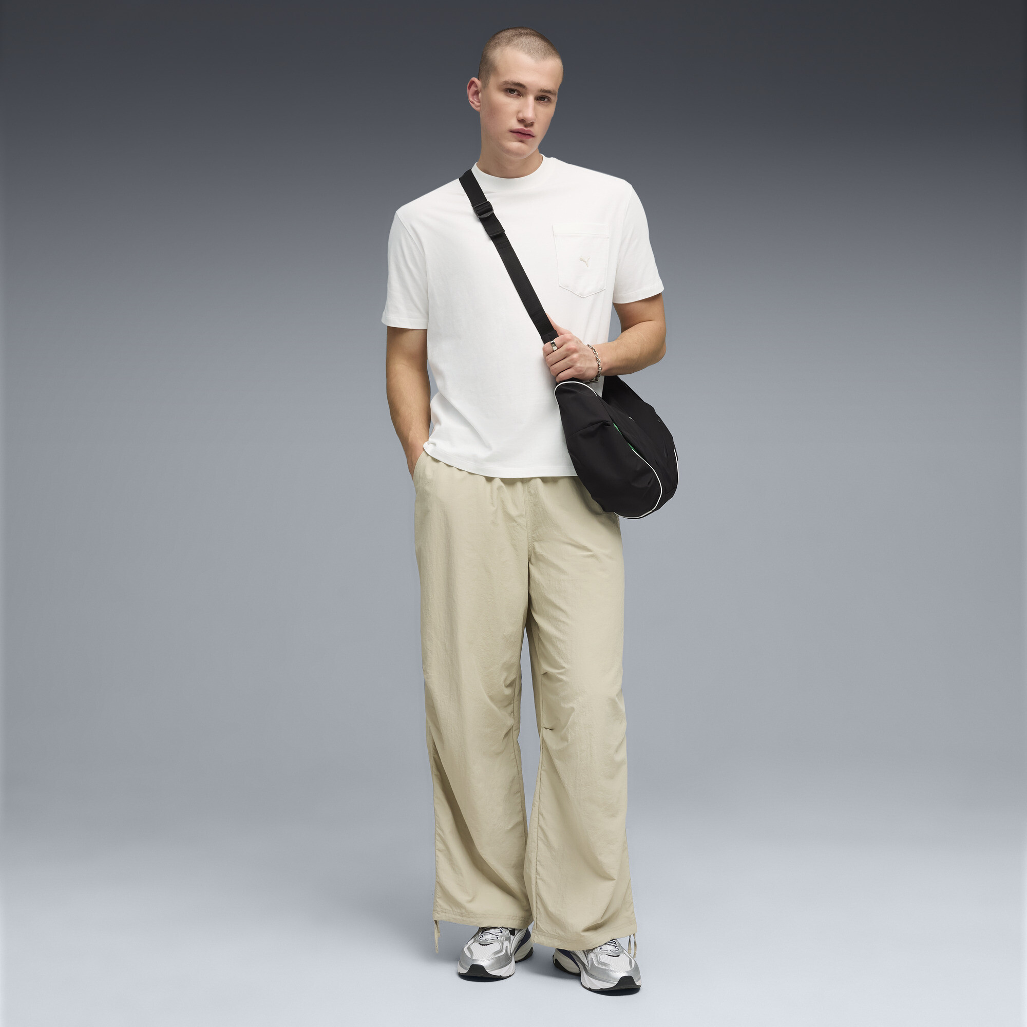 PUMA Wardrobe Essentials oversized parachutebroek voor Heren, Beige/Grijs, Maat XXL thumbnail 4