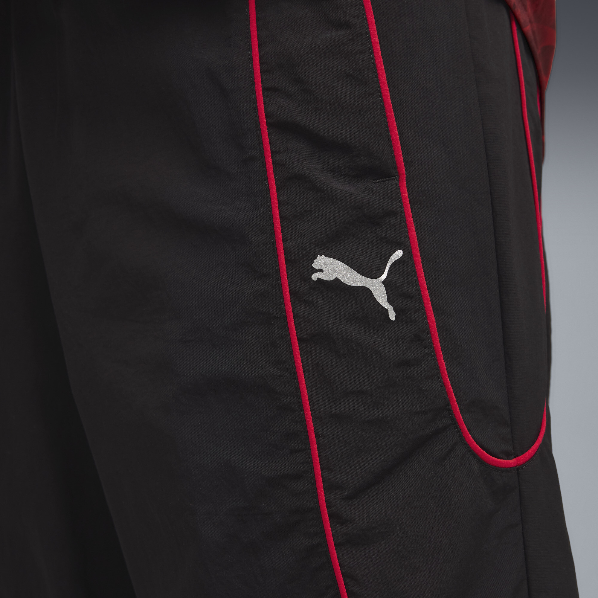 PUMATECH relaxte trainingsbroek voor Heren, Zwart/Rood, Maat M thumbnail 4