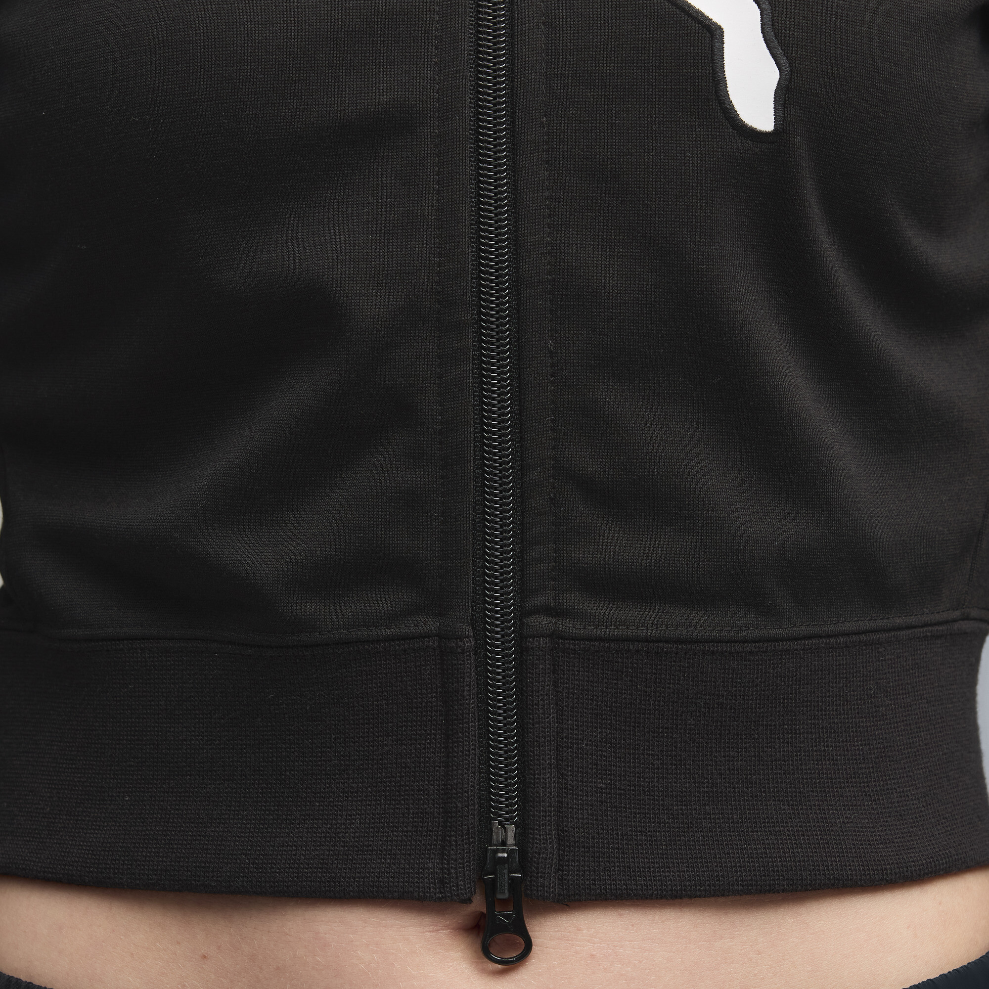 FUTURE.PUMA.ARCHIVE T7 slim cropped trainingsjack voor Dames, Zwart/Wit, Maat M thumbnail 4