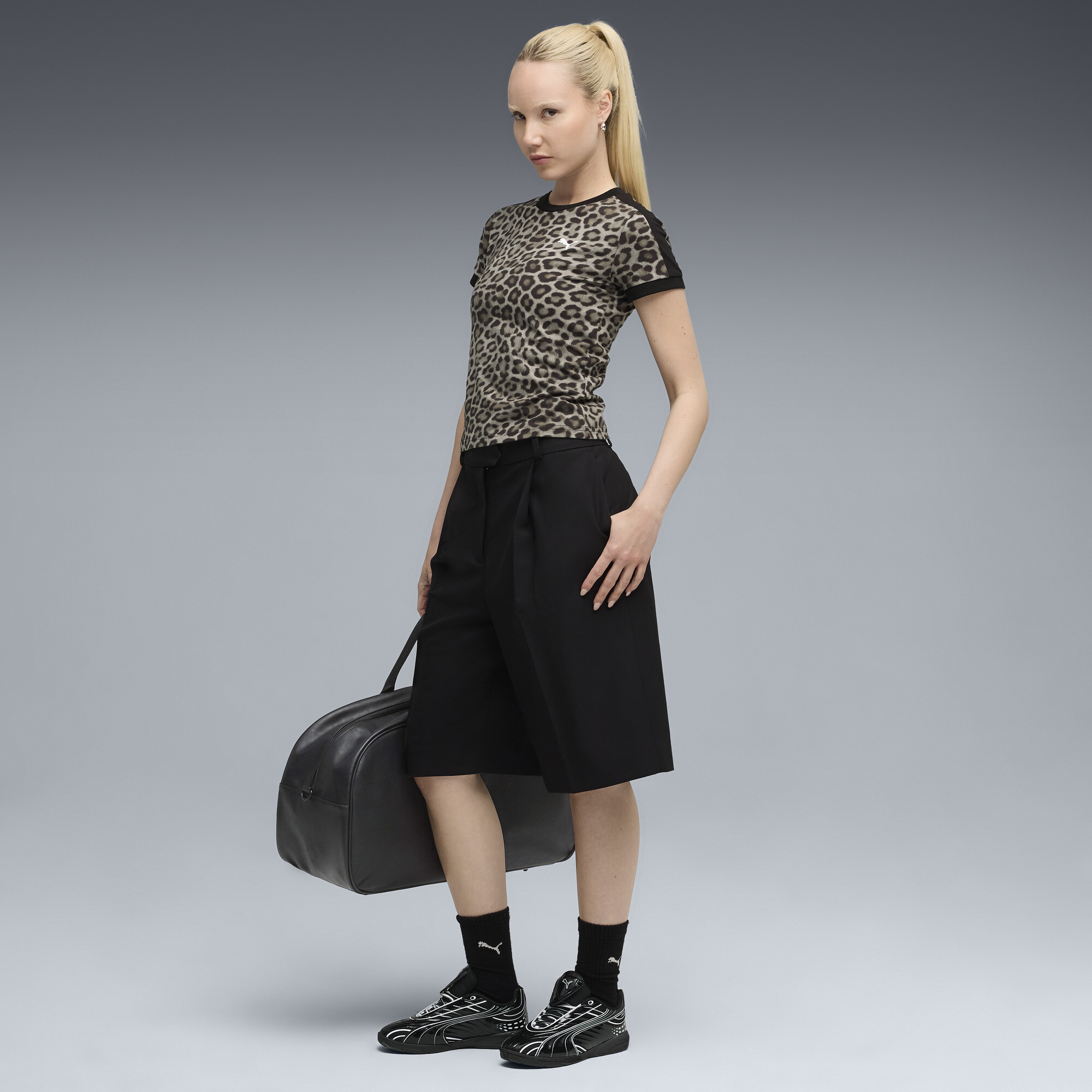 PUMA T7 Leo Luxe Slim T-shirt voor Dames, Zwart, Maat XS thumbnail 4