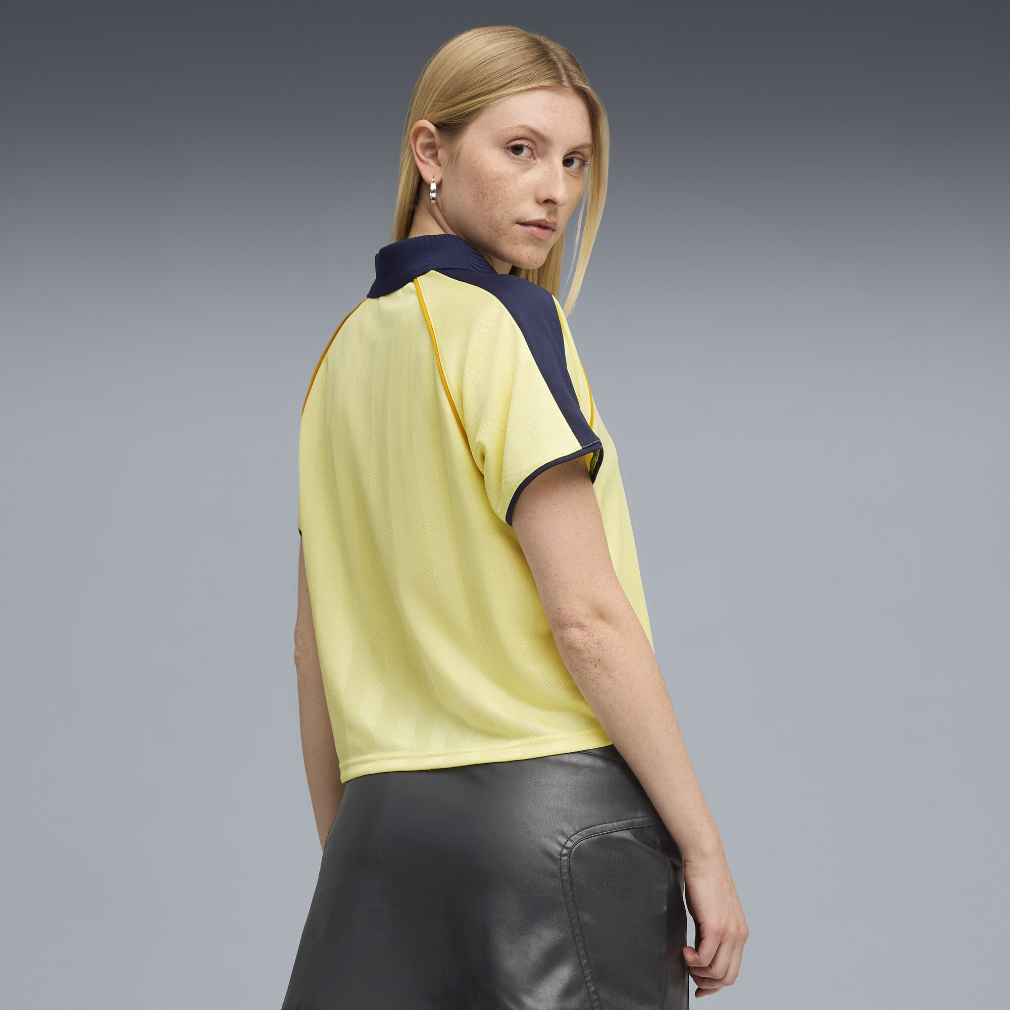 PUMA T7 Relaxed voetbalshirt voor Dames, Goud, Maat L thumbnail 5