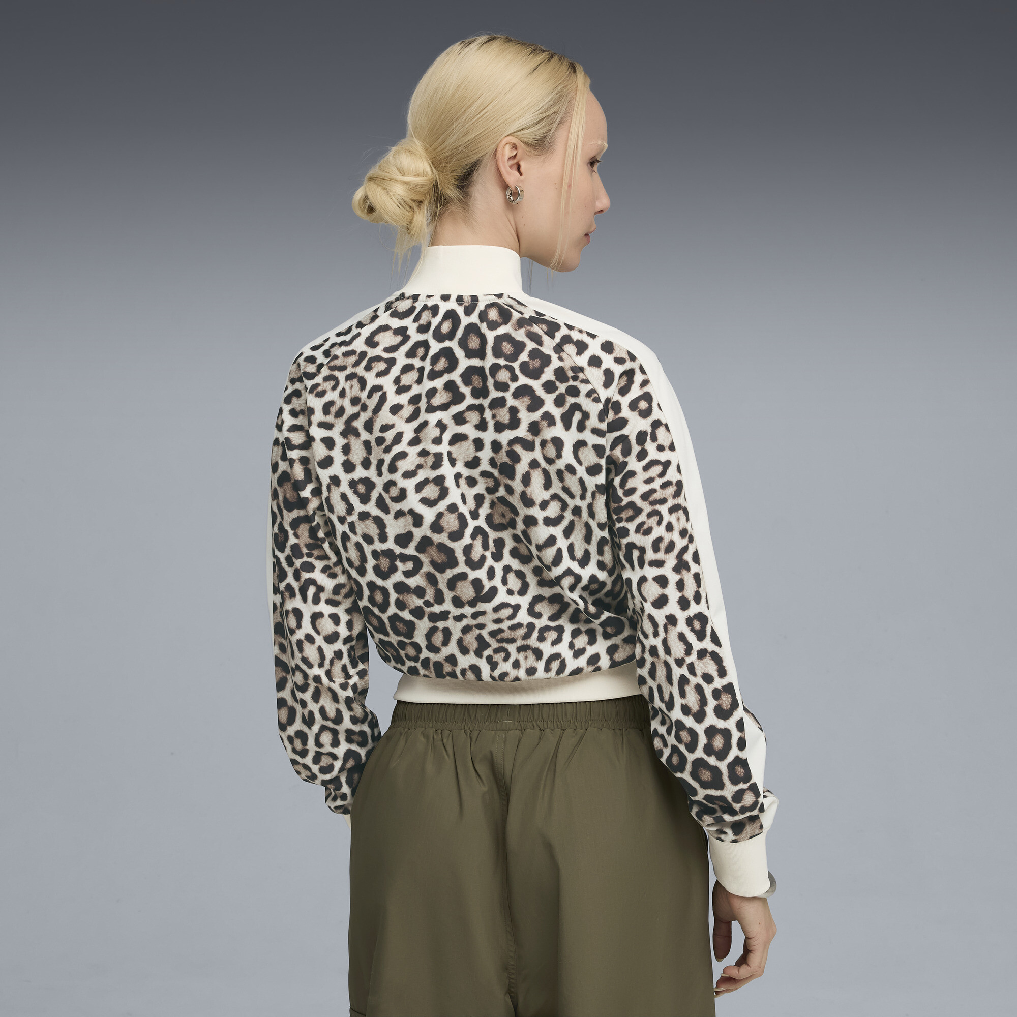 PUMA T7 LEO LUXE all-over print kort trainingsjack voor Dames, Maat XS thumbnail 5