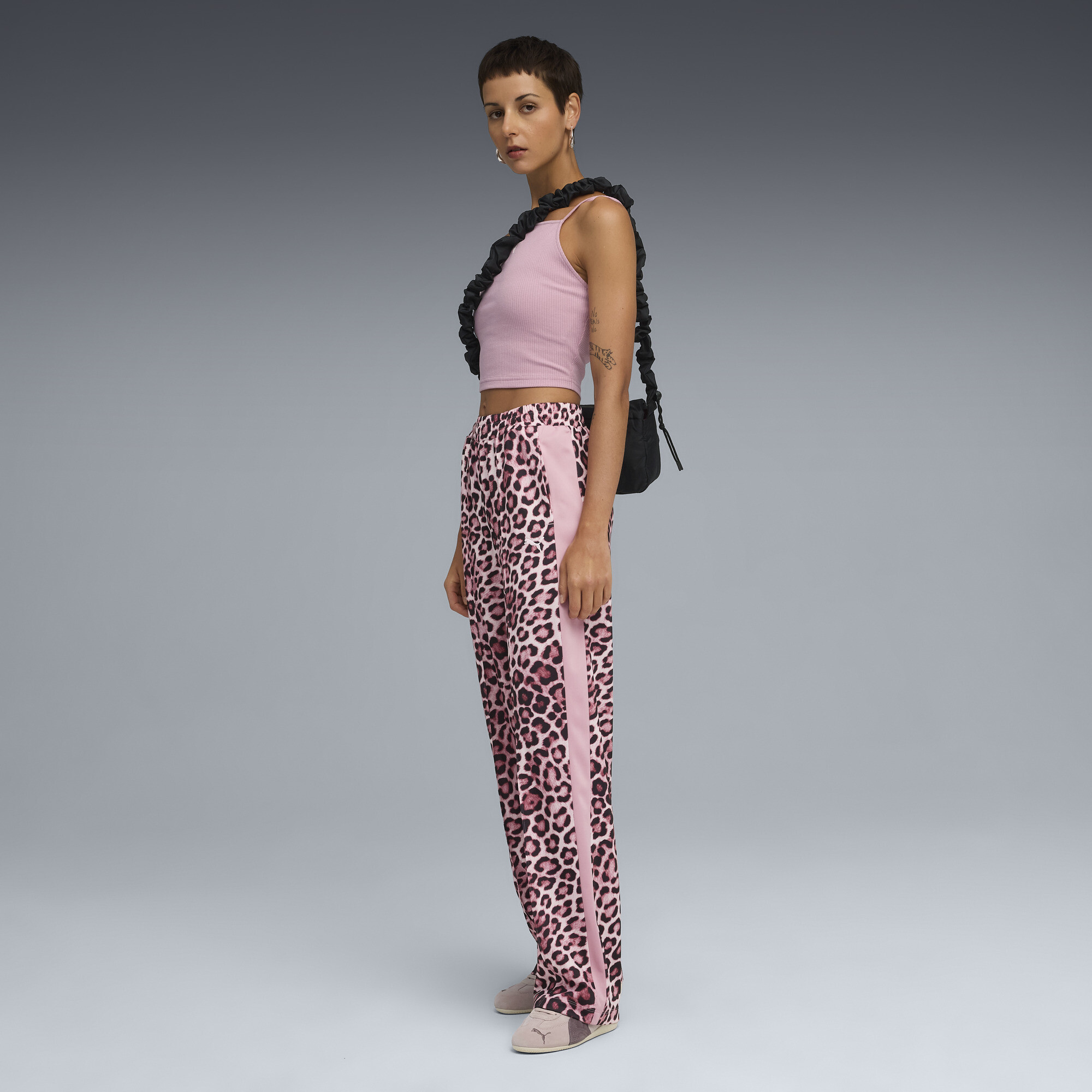 PUMA T7 LEO LUXE all-over print rechte broek voor Dames, Roze, Maat XL thumbnail 4