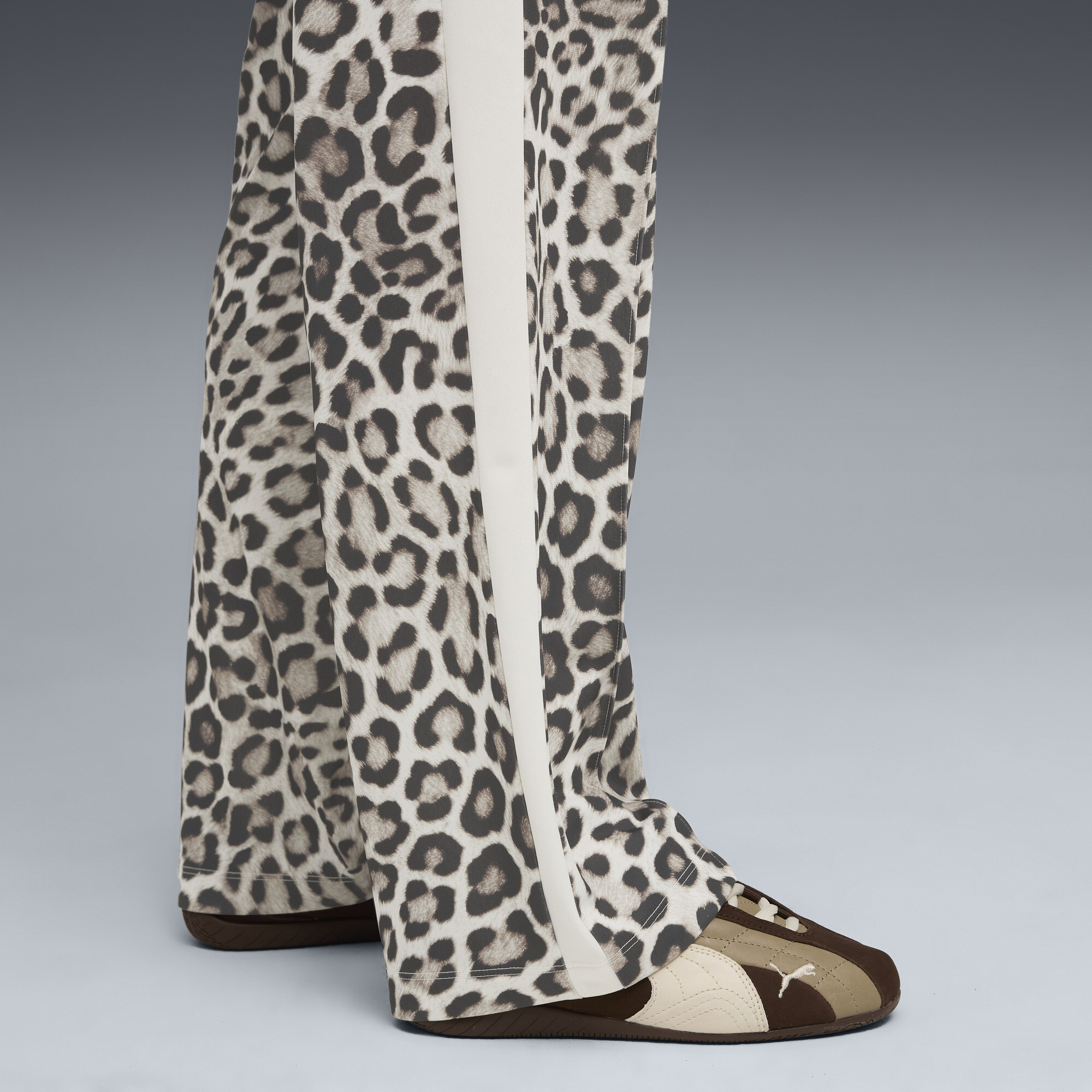 PUMA T7 LEO LUXE all-over print rechte broek voor Dames, Maat S thumbnail 4