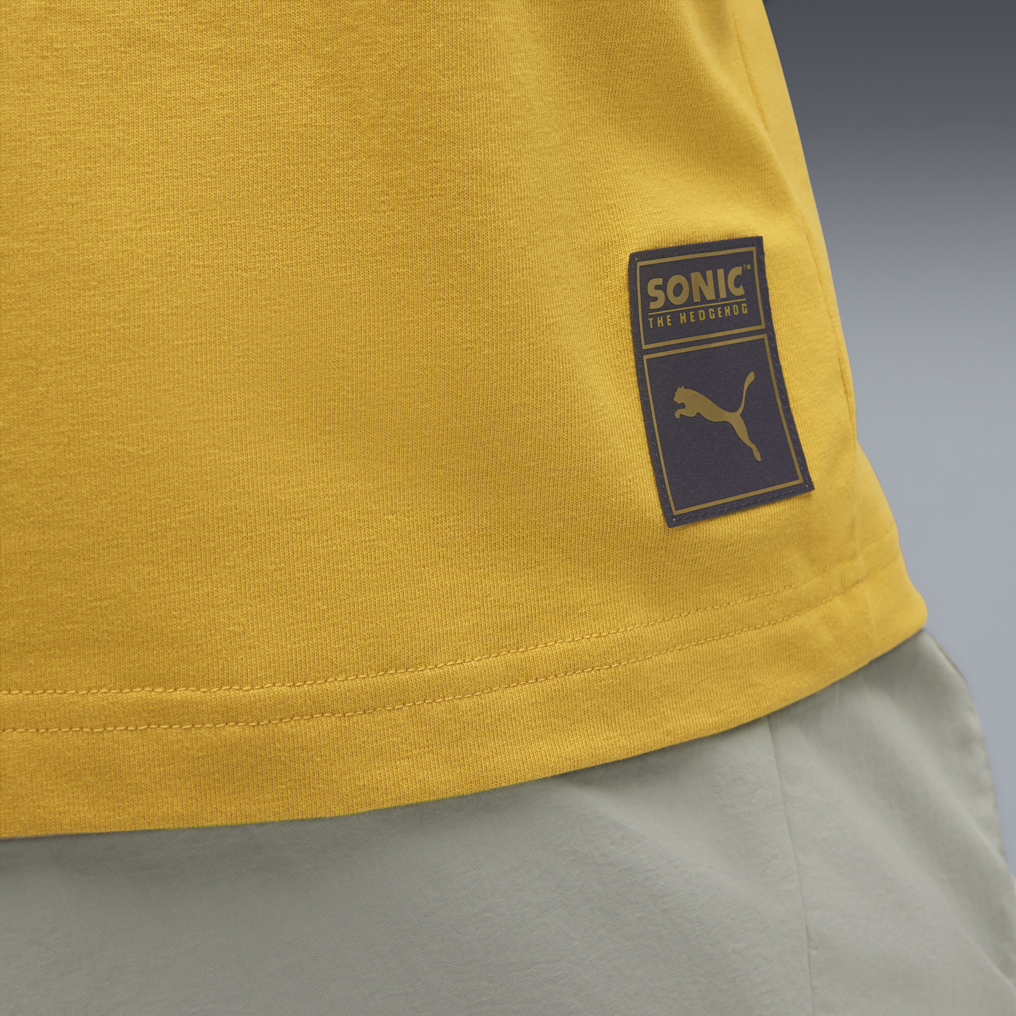 PUMA x SONIC THE HEDGEHOG T-shirt met grafische print voor Heren, Goud, Maat XS thumbnail 4