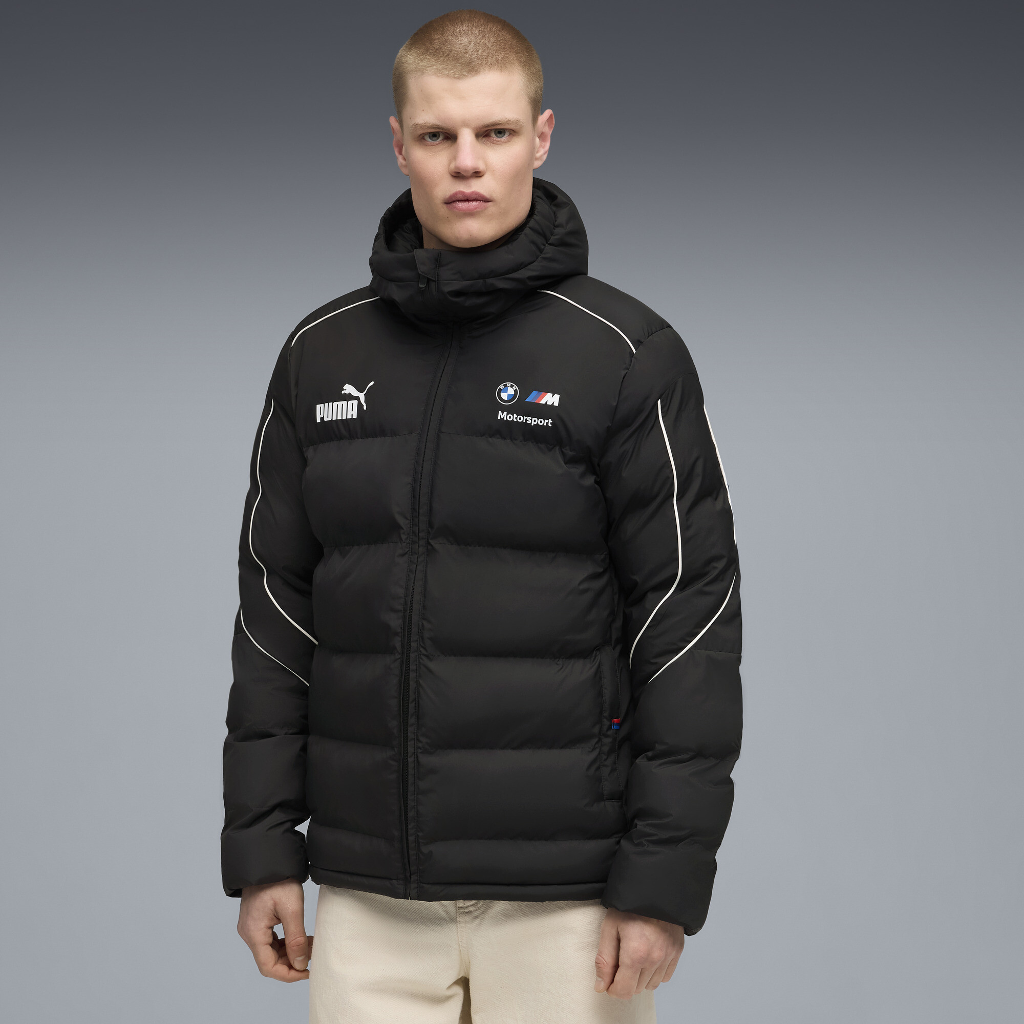 JACKET／ALPINE TRACK PUMA×Pokémon S/P フード付きジャケット Motorsport  PUMA SNOW ｜【公式】ポケモン S ウォーキング・ランニングウェア