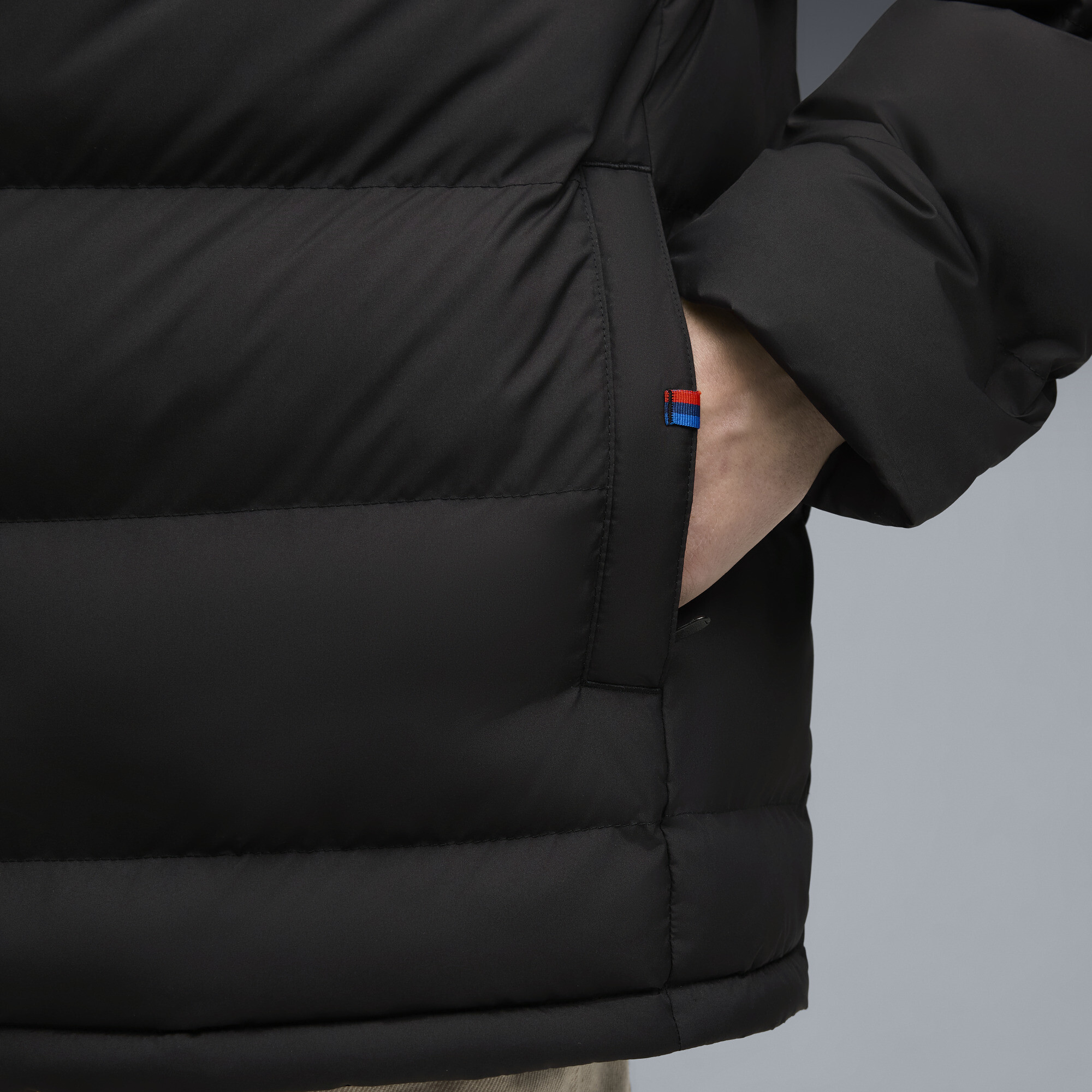 PUMA BMW M Motorsport MT7+ gewatteerd jack voor Heren, Zwart, Maat XS thumbnail 4