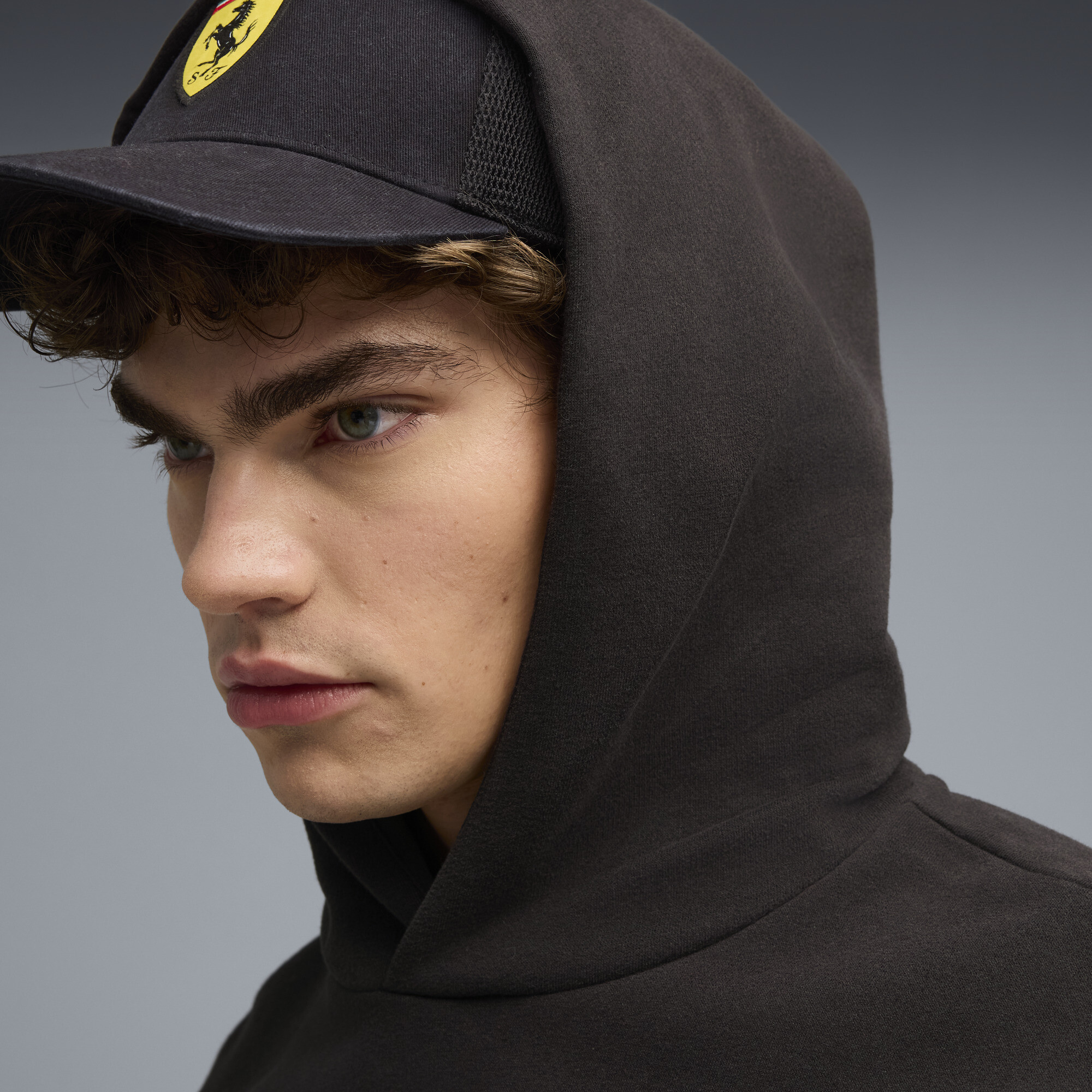 PUMA Scuderia Ferrari Sportswear Shield hoodie voor Heren, Zwart, Maat XL thumbnail 2