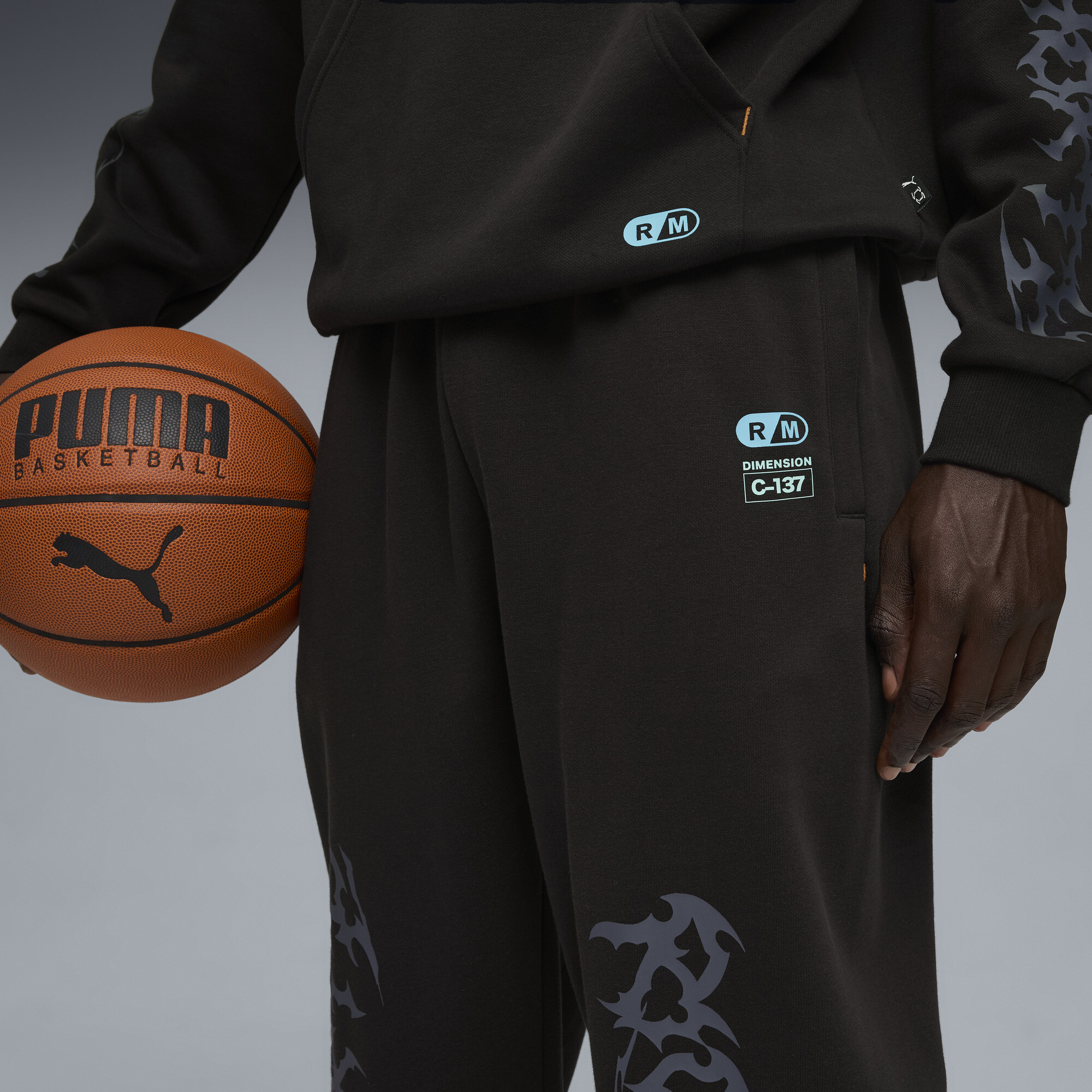 PUMA x RICK AND MORTY sweatpant Uniseks voor Heren, Zwart, Maat XL thumbnail 5