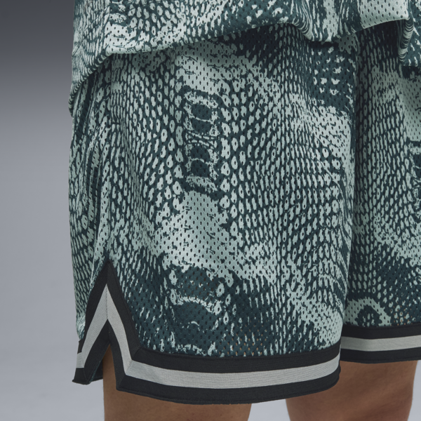 PUMA HOOPS x HARRY POTTER™ Shorts Women, Green Terrain-AOP, large-MEX