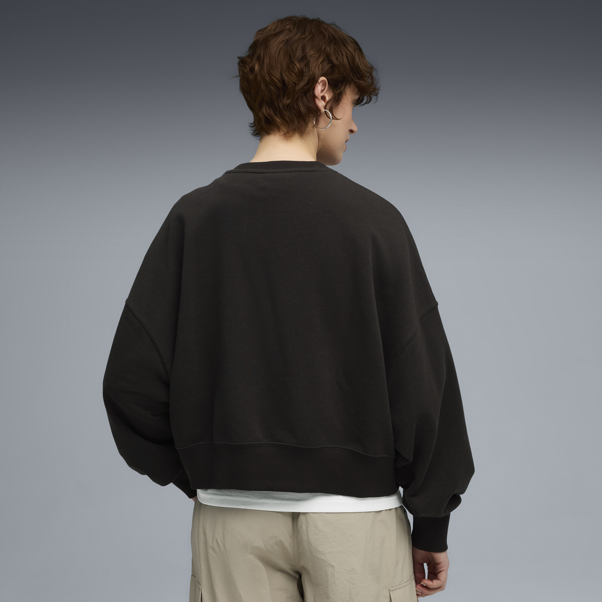 PUMA Wardrobe Essentials Sports Legacy oversized sweatshirt met ronde hals en print voor Dames, Zwart, Maat S thumbnail 5