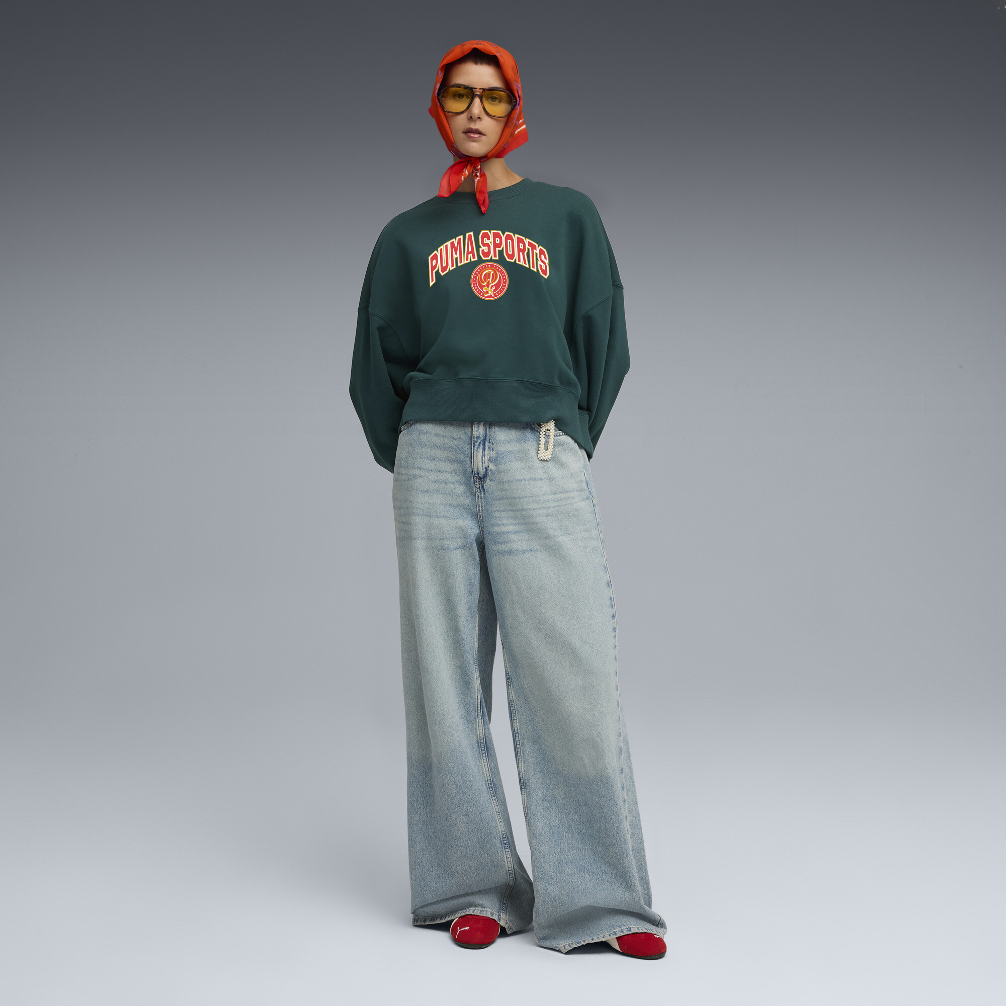 PUMA Wardrobe Essentials Sports Legacy oversized sweatshirt met ronde hals en print voor Dames, Groen, Maat S thumbnail 6