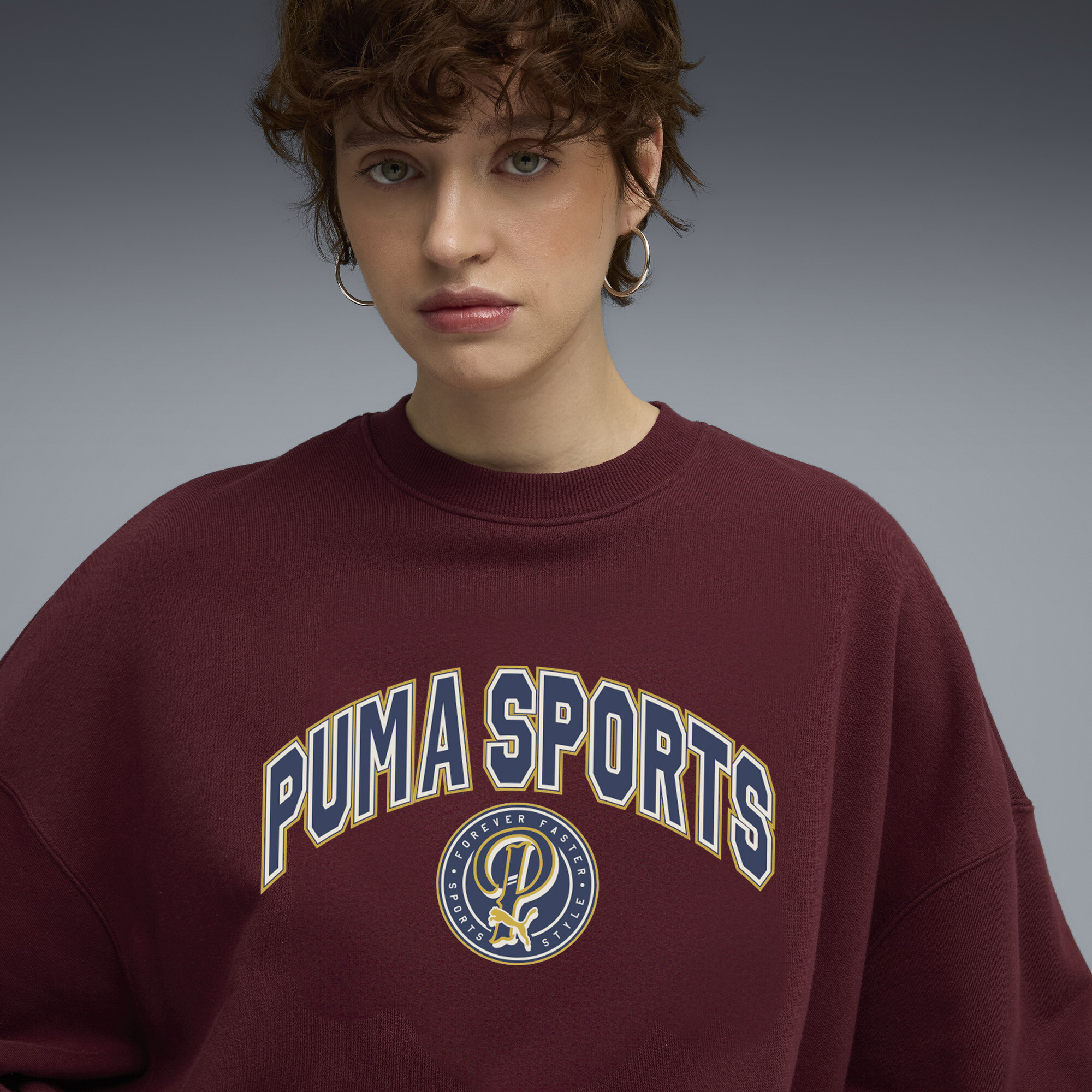 PUMA Wardrobe Essentials Sports Legacy oversized sweatshirt met ronde hals en print voor Dames, Maat XL thumbnail 4