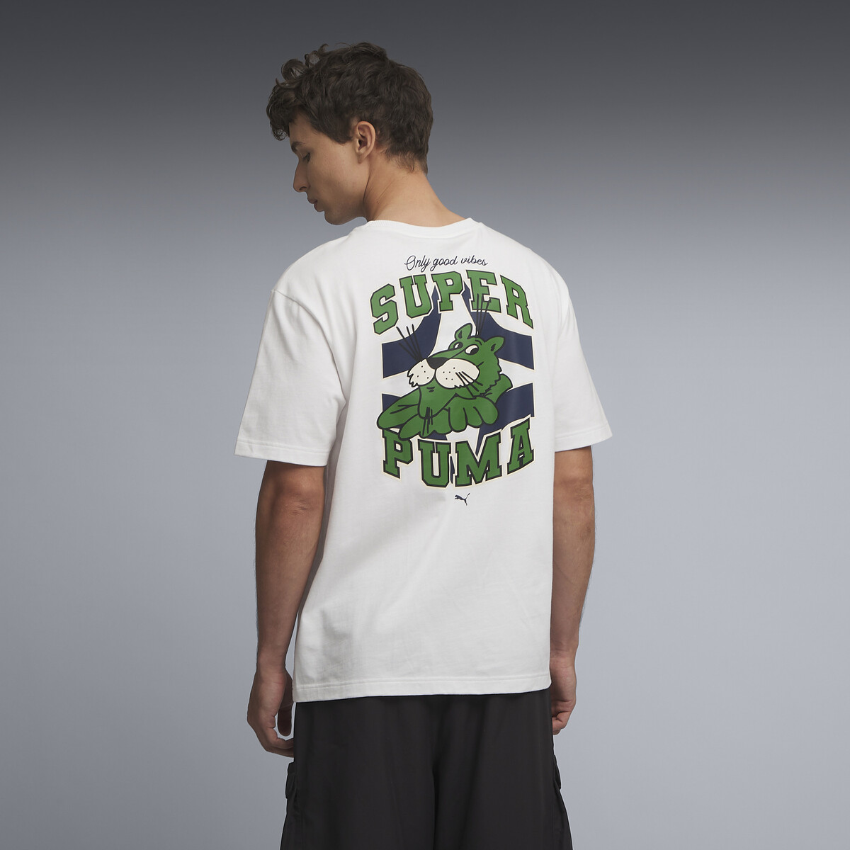 GRAPHIC Super PUMA Pocket T-Shirt Men in White, XL