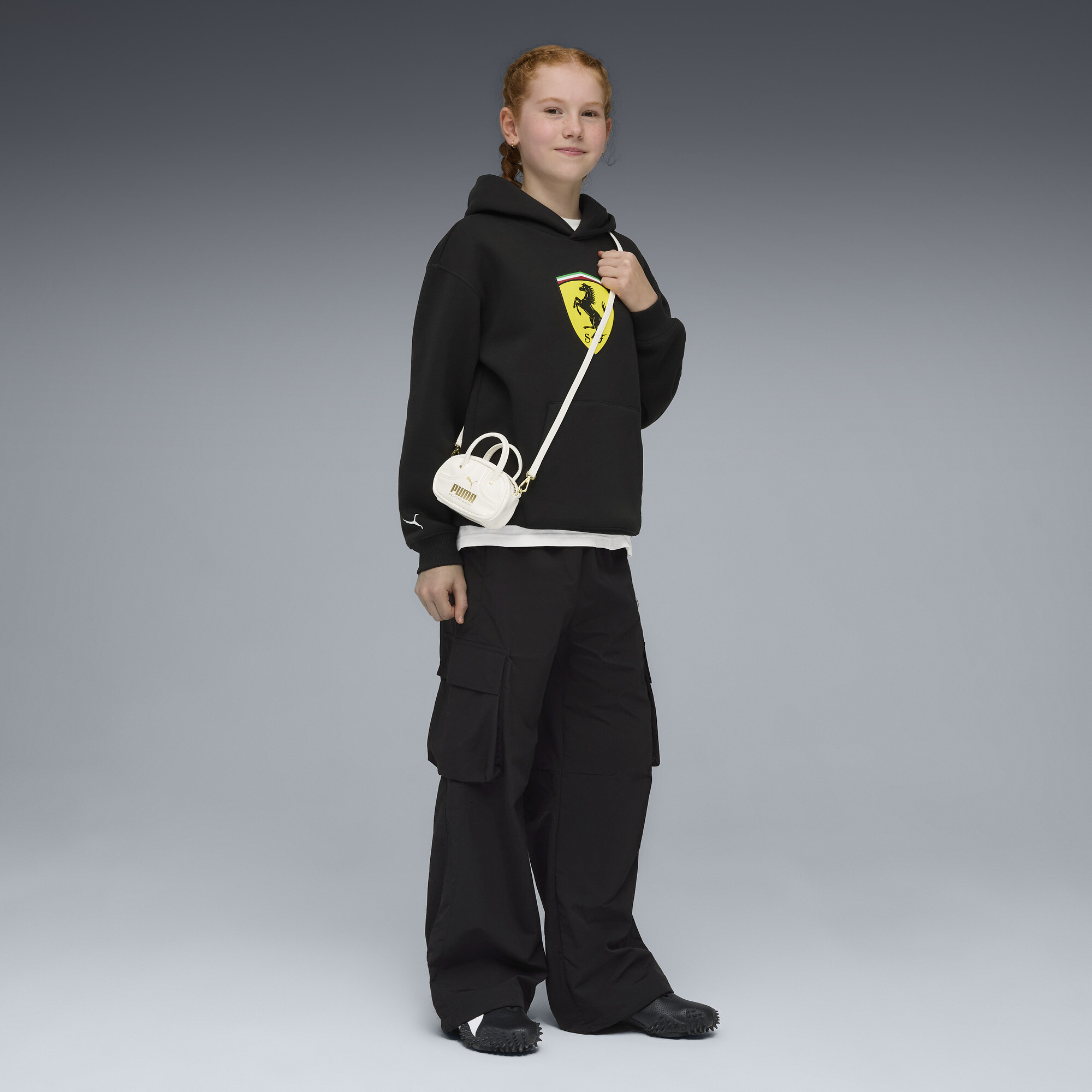 PUMA Scuderia Ferrari hoodie met gekleurd schild, Zwart, Maat 13-14Y thumbnail 3