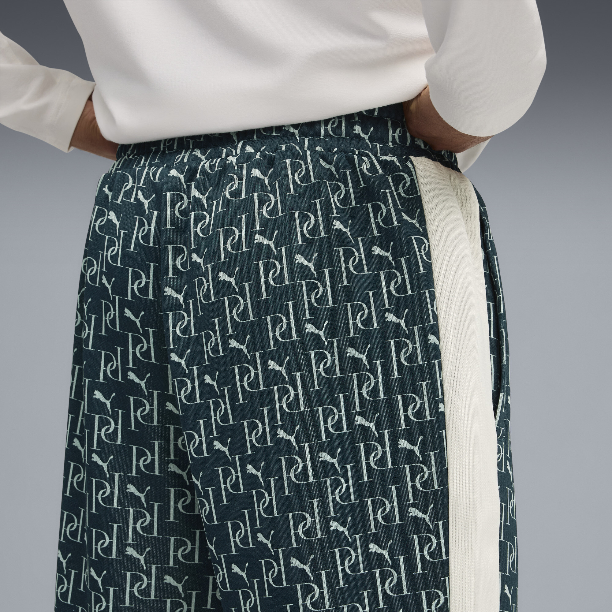 PUMA T7 All-Over Print Relaxed trainingsbroek voor Heren, Groen, Maat XS thumbnail 4