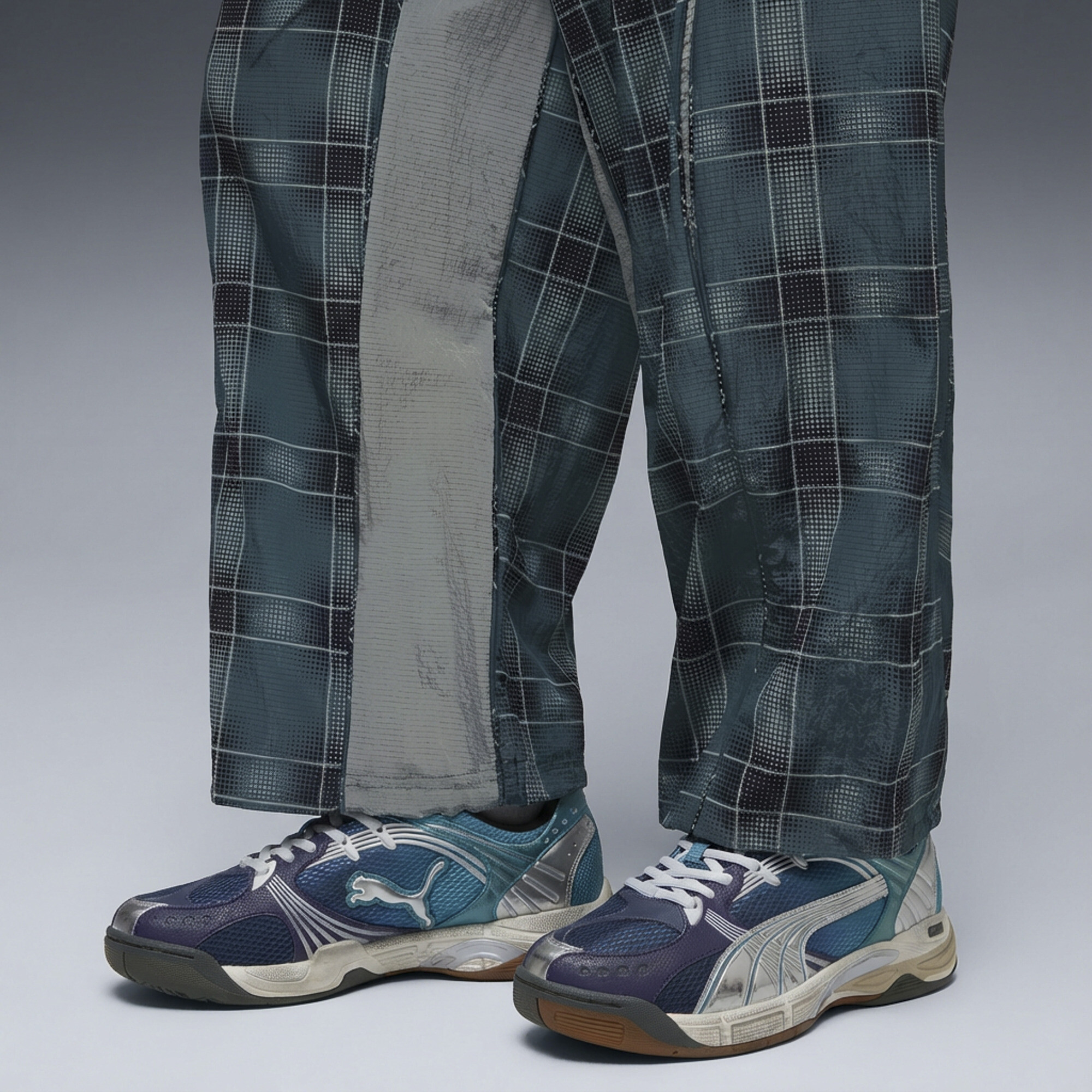 PUMA CLRT relaxte uniseks broek met print, Grijs, Maat M thumbnail 2