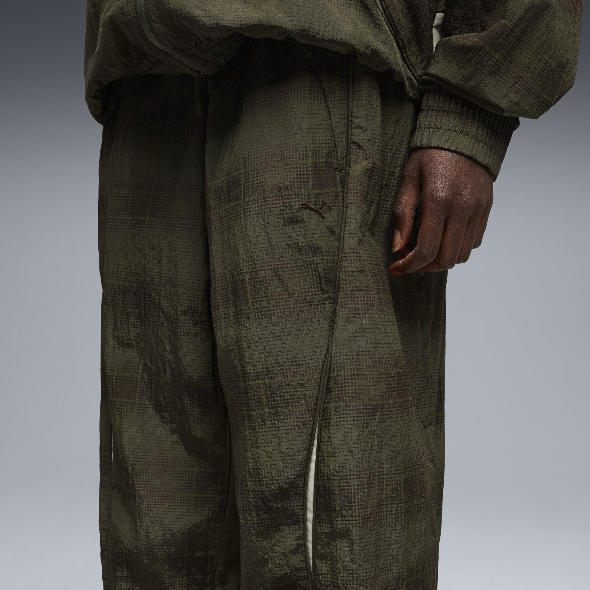 PUMA CLRT relaxte uniseks broek met print, Groen, Maat S thumbnail 5