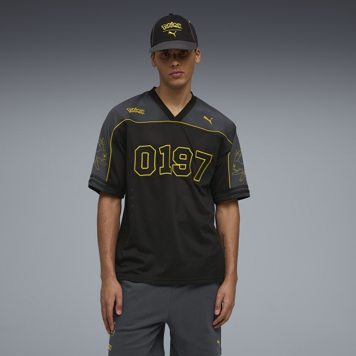 PUMA x POKÉMON Oversized Jersey Men in Black, XS