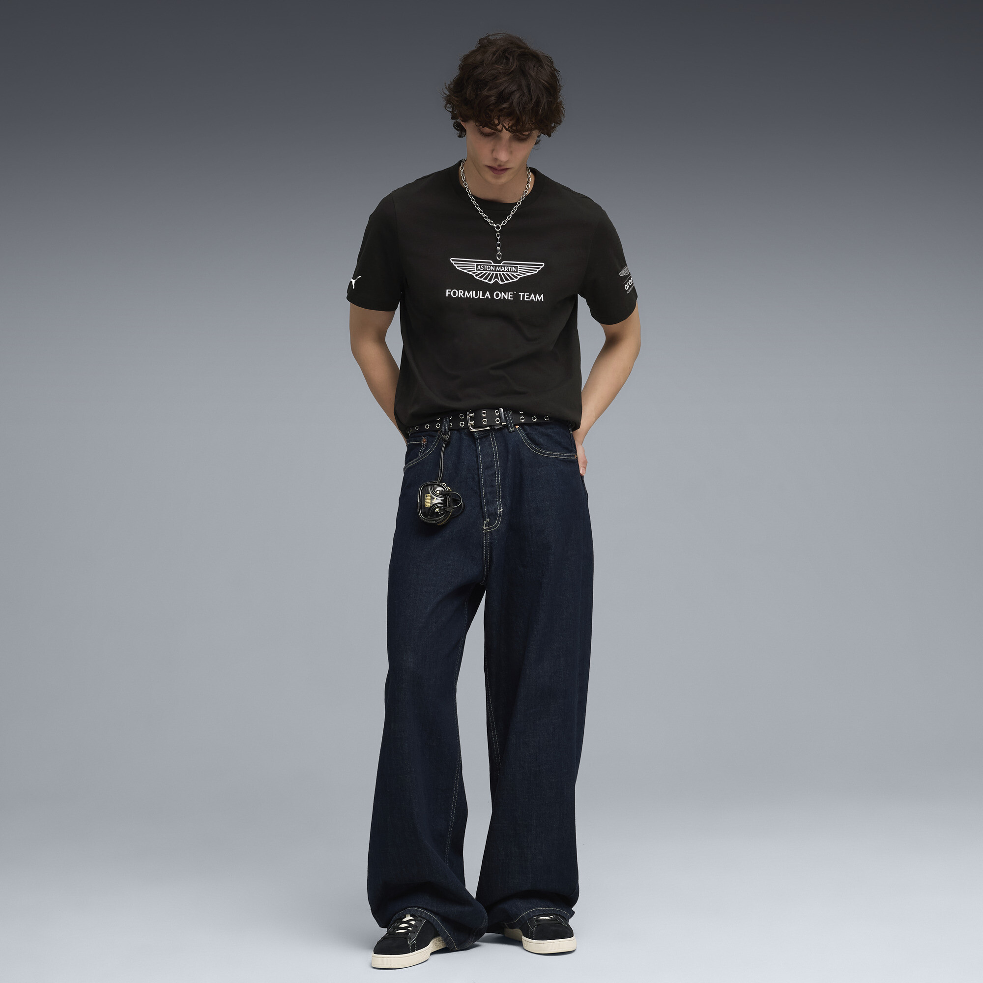 PUMA x ASTON MARTIN ARAMCO F1® TEAM Essentials T-shirt voor Heren, Zwart, Maat S thumbnail 2