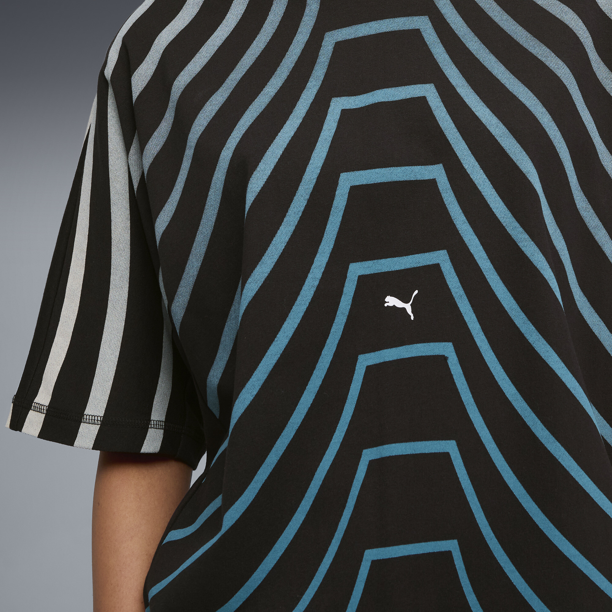 PUMA CLRT grafisch uniseks T-shirt, Zwart, Maat M thumbnail 4