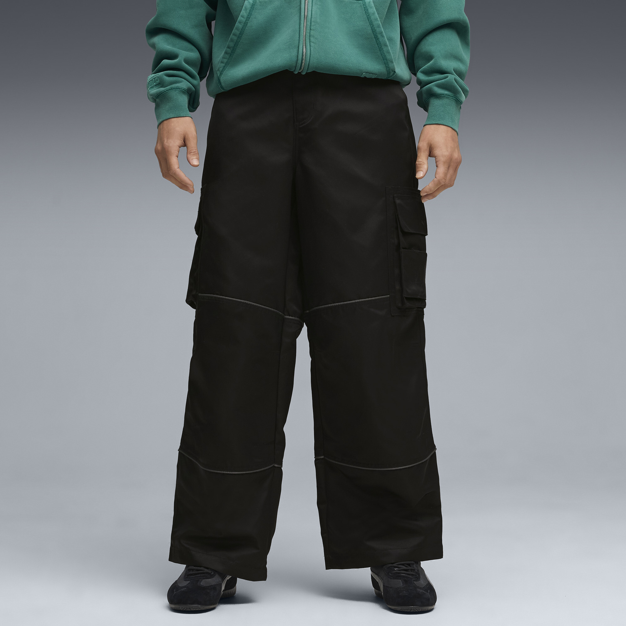 PUMA x ASTON MARTIN ARAMCO F1® TEAM Men's Gear Pants in Black, Size 32