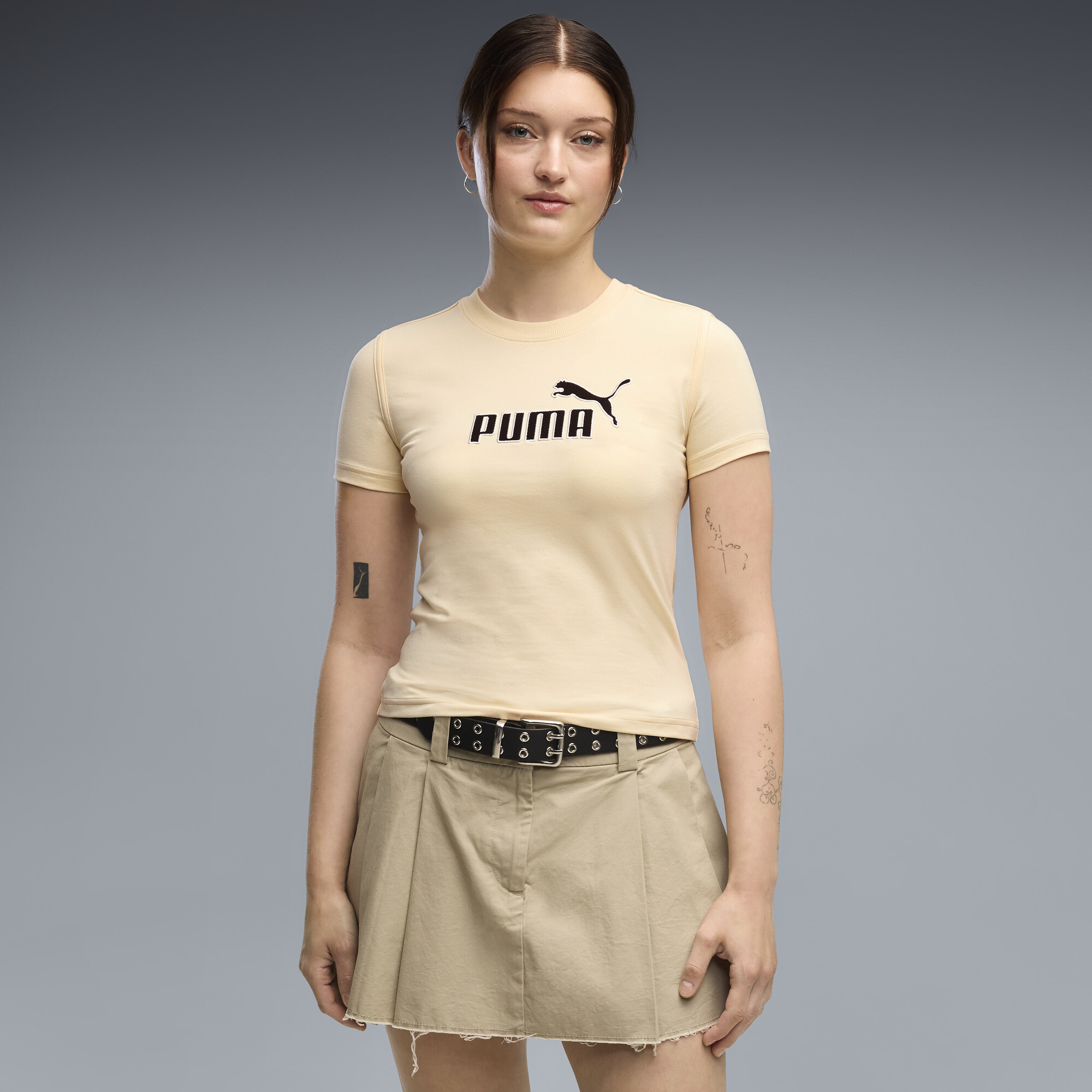 PUMA Essentials Elevated No. 1 Logo Slim T-Shirt Damen, Kleidung, Gelb, S