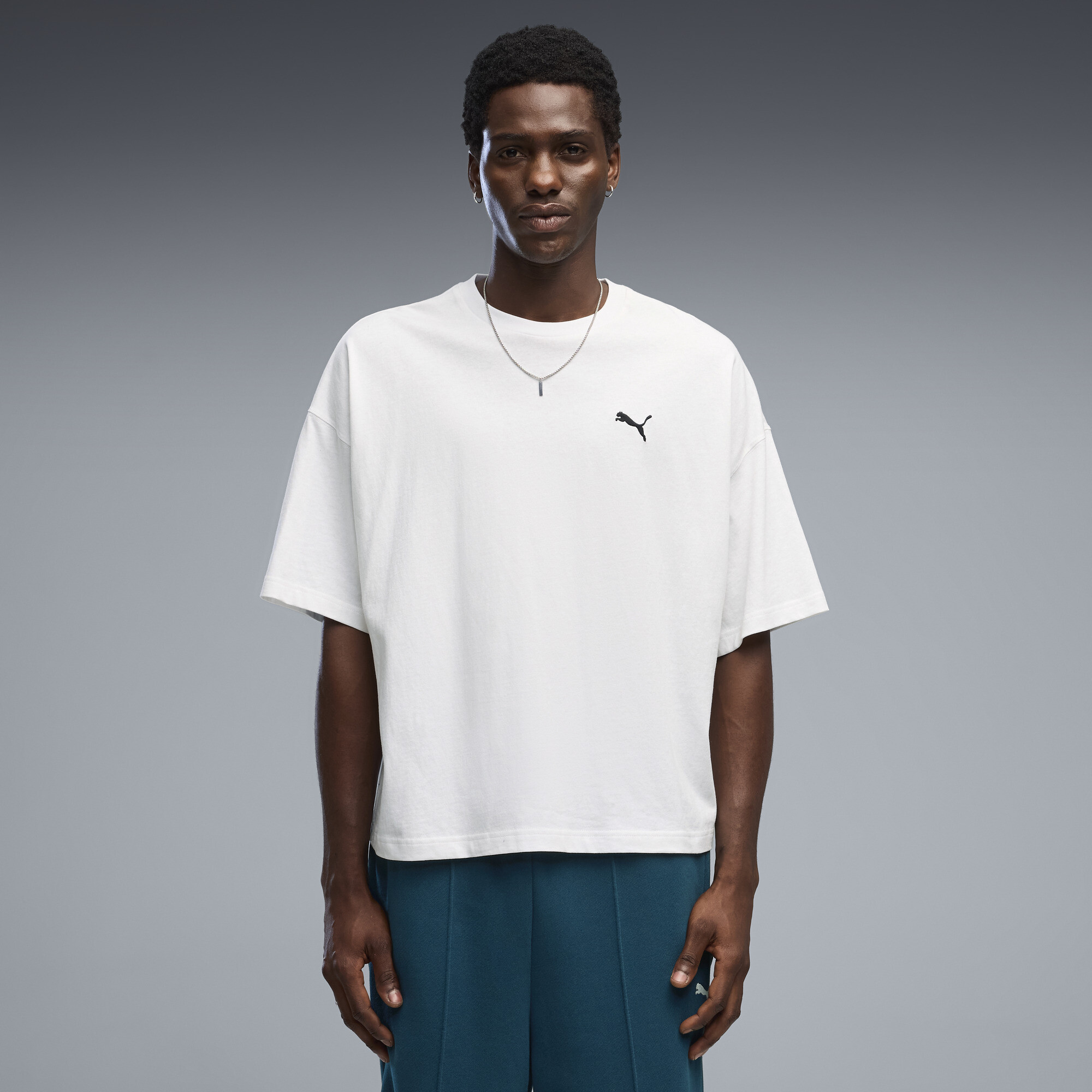 PUMA Essentials Men's Oversized T-Shirt in White, Size L