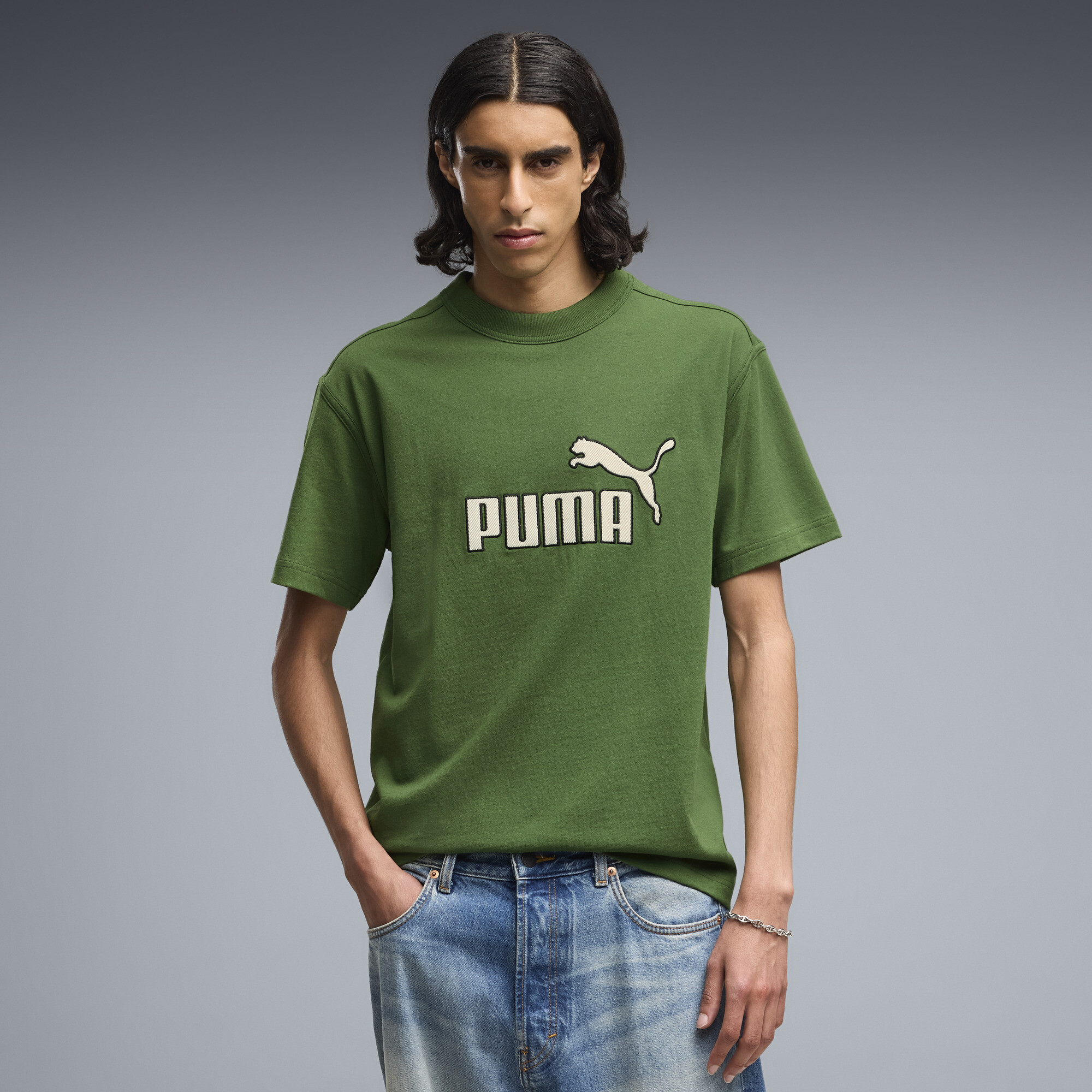 PUMA Essentials Elevated No.1 Relaxed T-Shirt Herren, Accessoires, Grün, S
