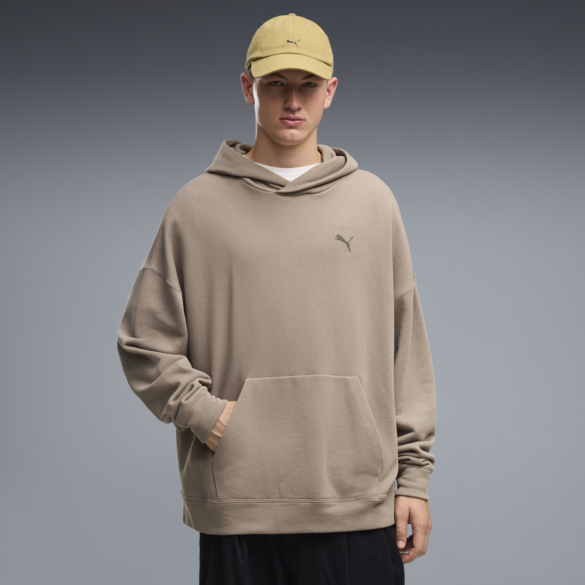 PUMA Essentials Men's Oversized Hoodie in Beige, Size M