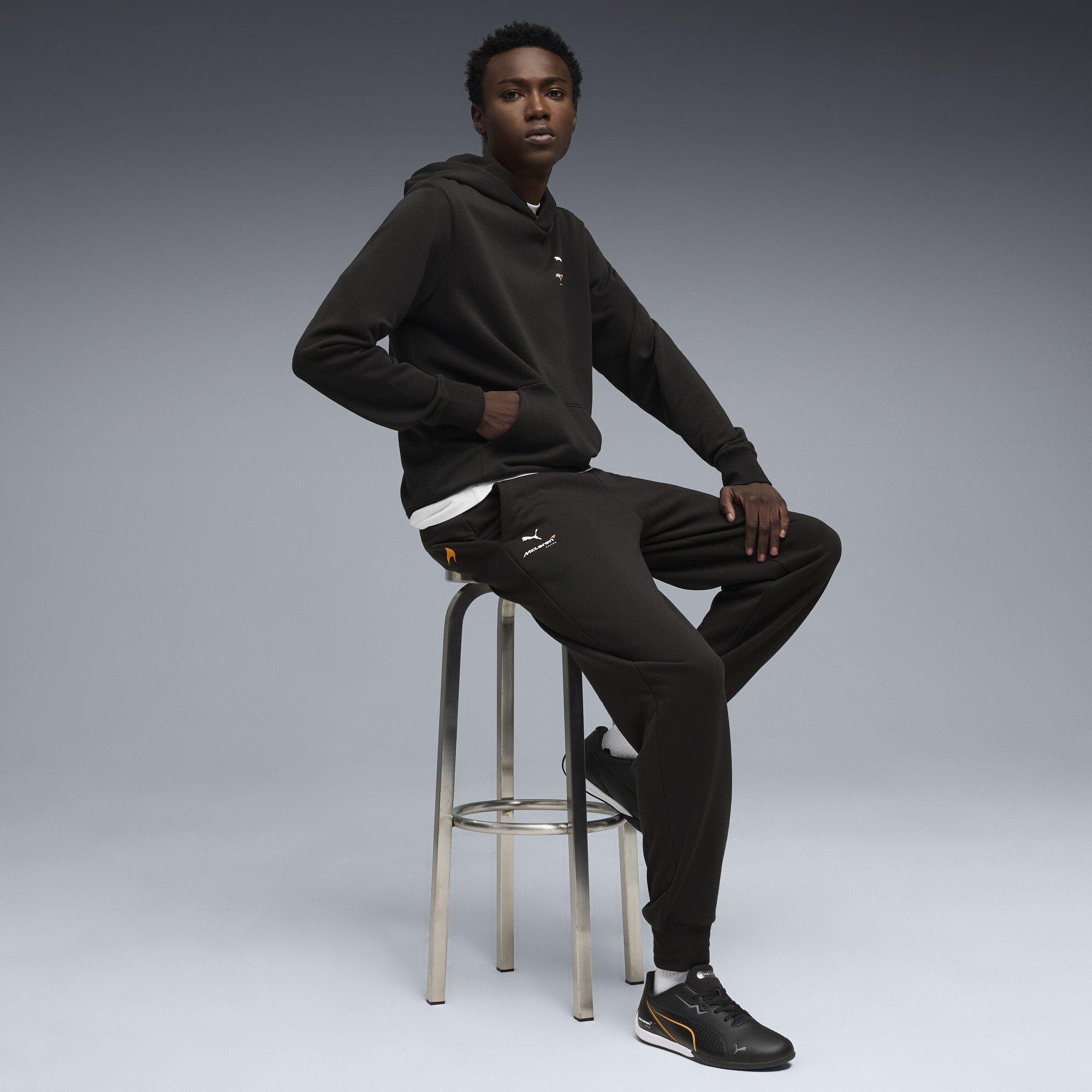 PUMA McLAREN RACING Essentials broek voor Heren, Zwart, Maat M thumbnail 2