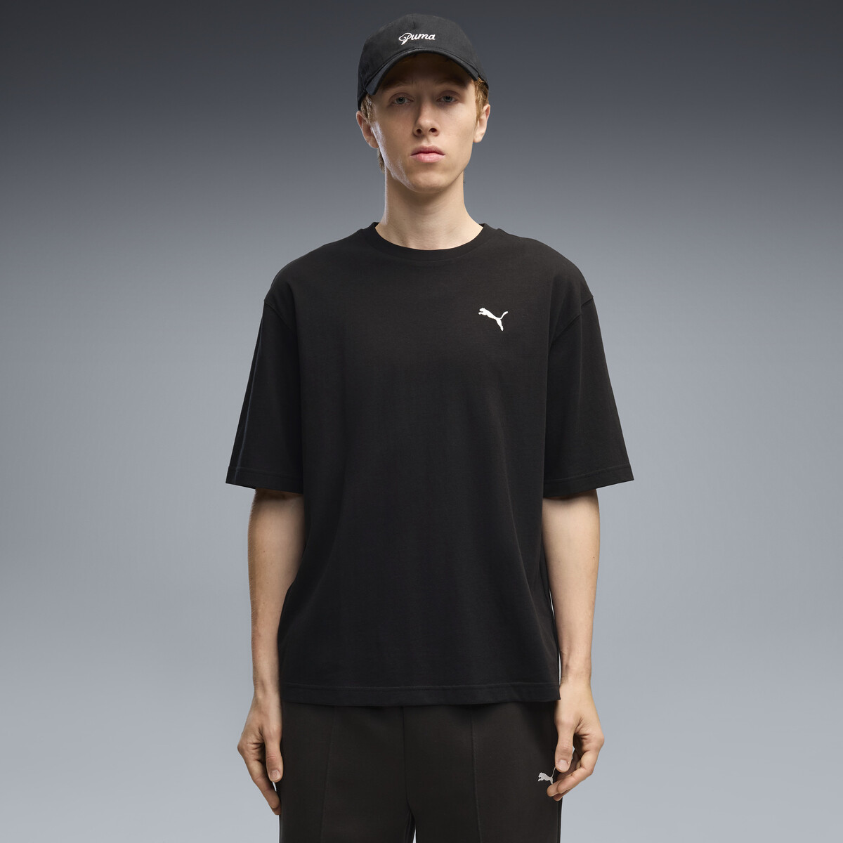 Essentials Boxy Relaxed T-Shirt Men in Black by PUMA, Small