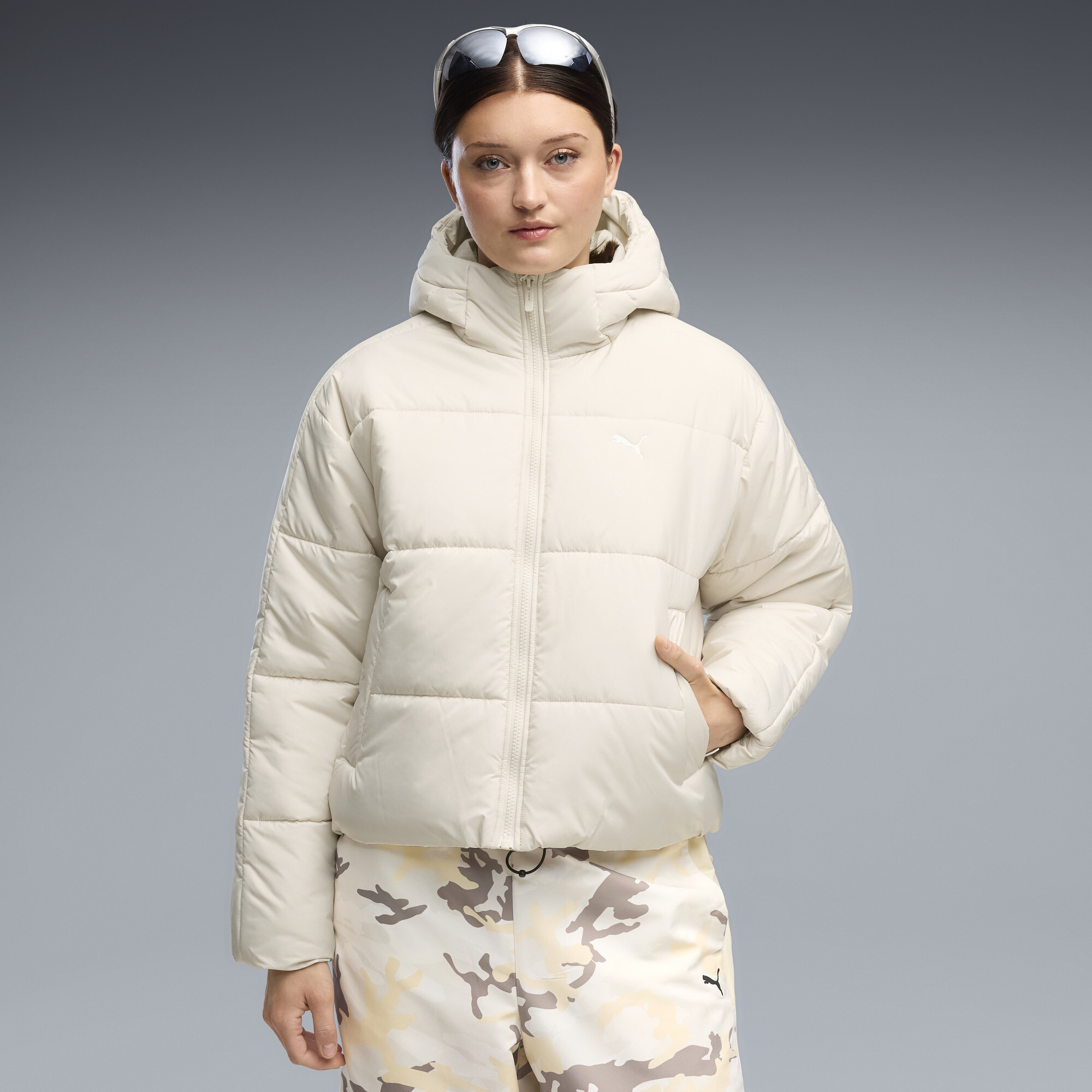 PUMA Essentials Relaxed Wattierte Kapuzenjacke Damen, Kleidung, Weiß, M