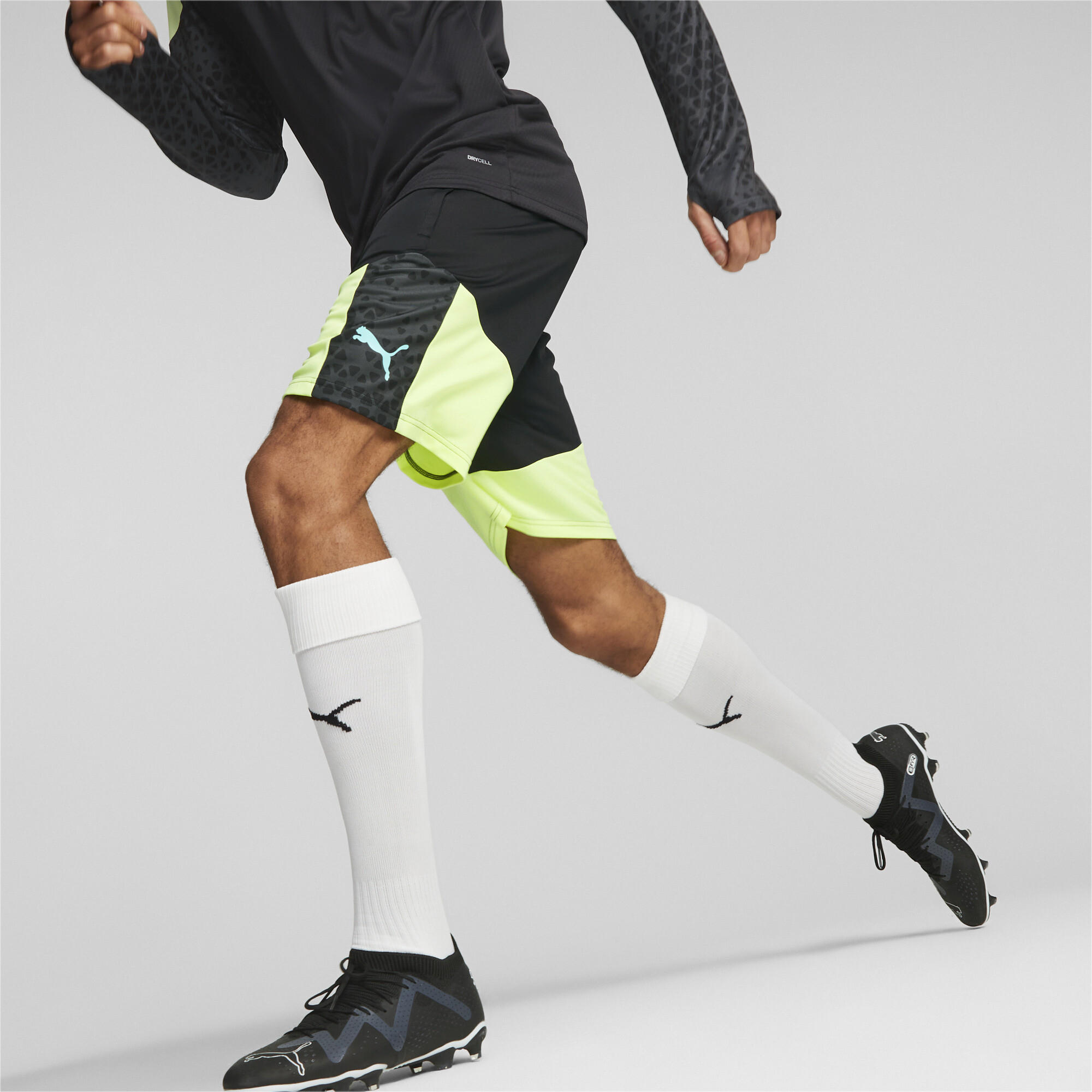 Puma black store football shorts