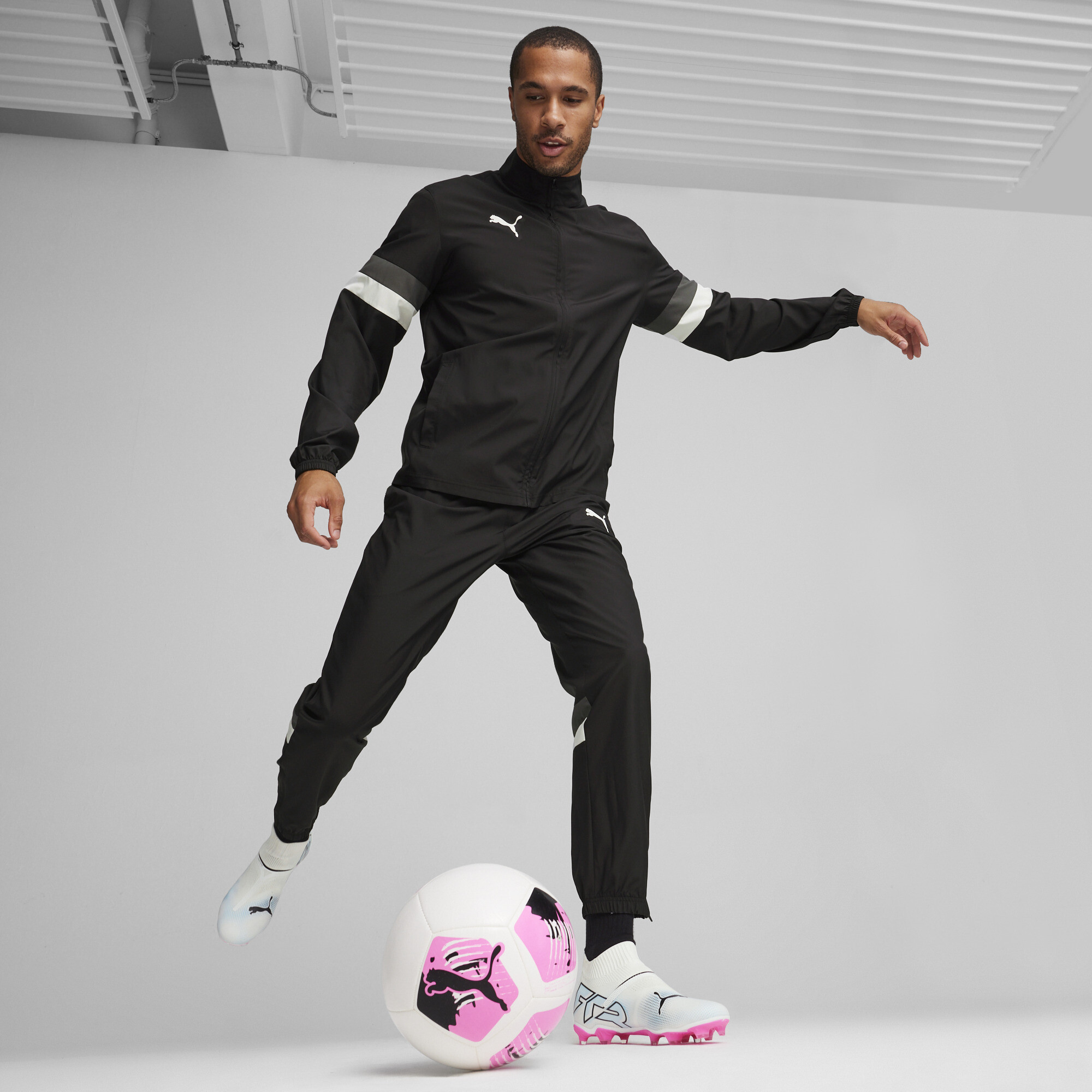 Спортивный костюм teamRISE Men's Football Tracksuit | Цвет: Черный