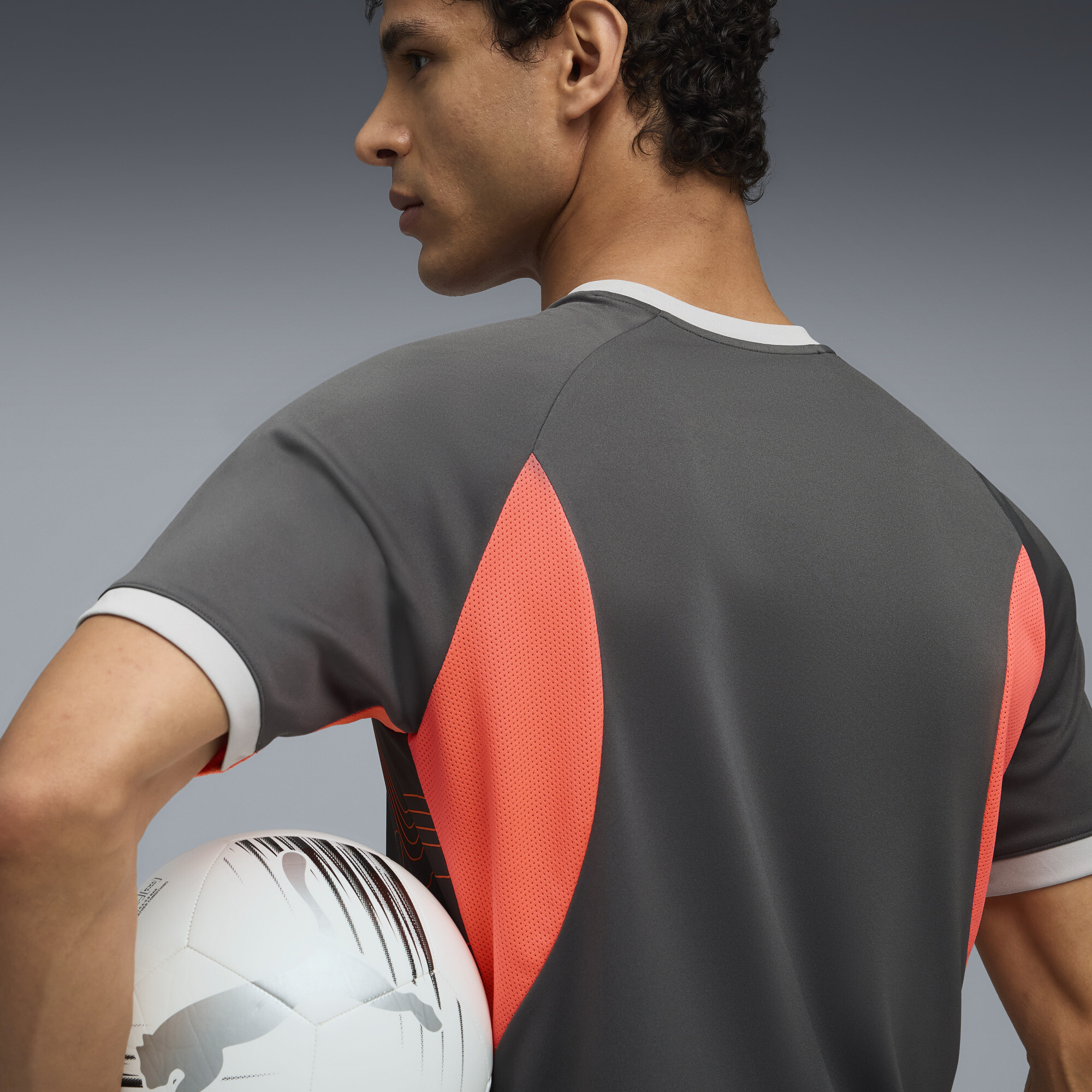 PUMA IndividualLIGA voetbalshirt met print voor Heren, Grijs/Rood/Wit, Maat XL thumbnail 5