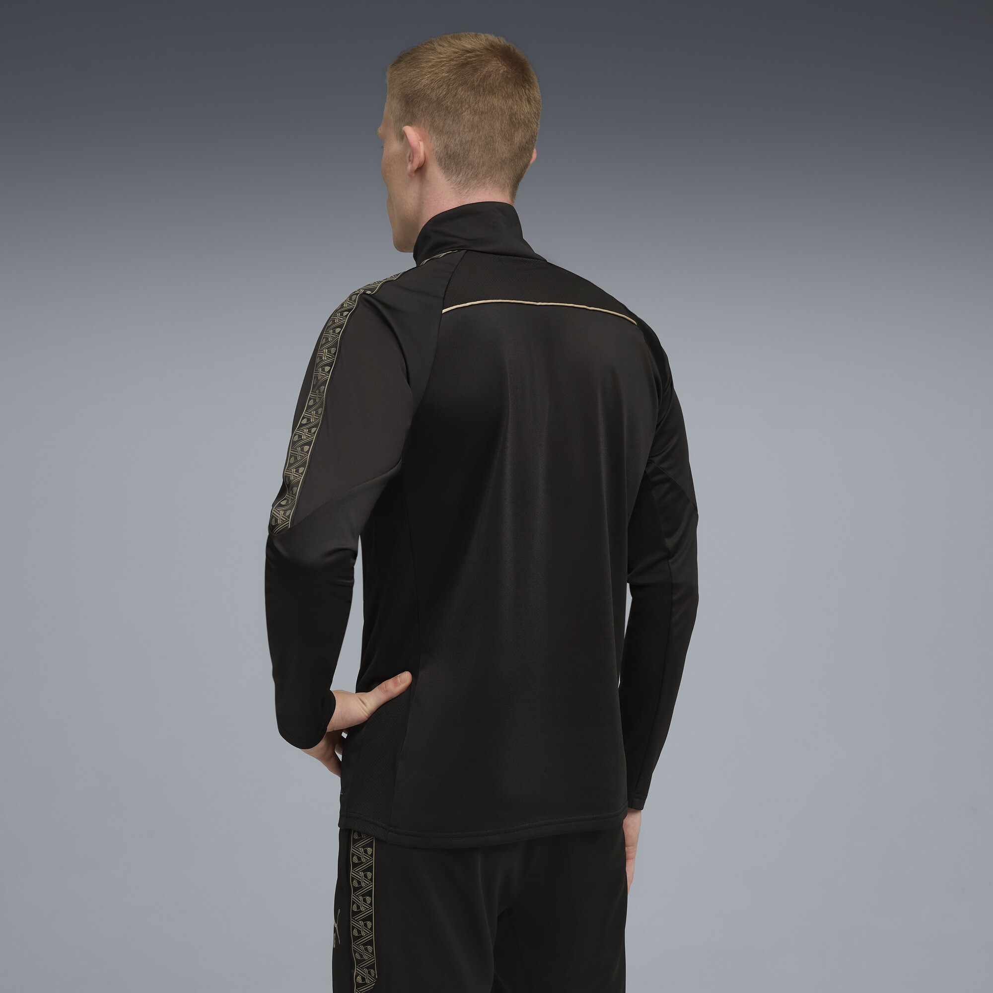 PUMA KINGtouch voetbaltop met kwartrits voor Heren, Zwart/Goud, Maat L thumbnail 5