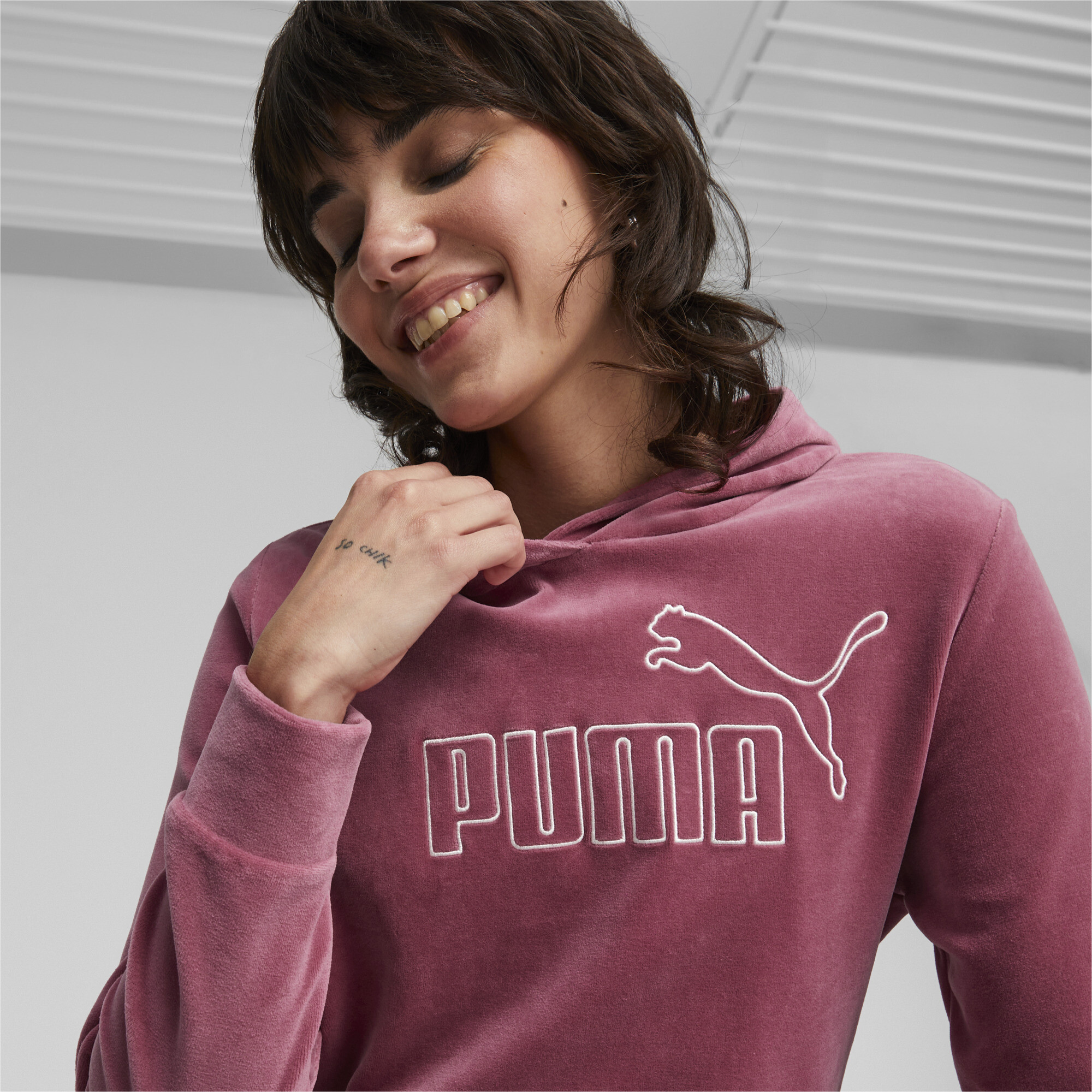 PUMA Women\'s Velour Hoodie Essentials+ eBay 