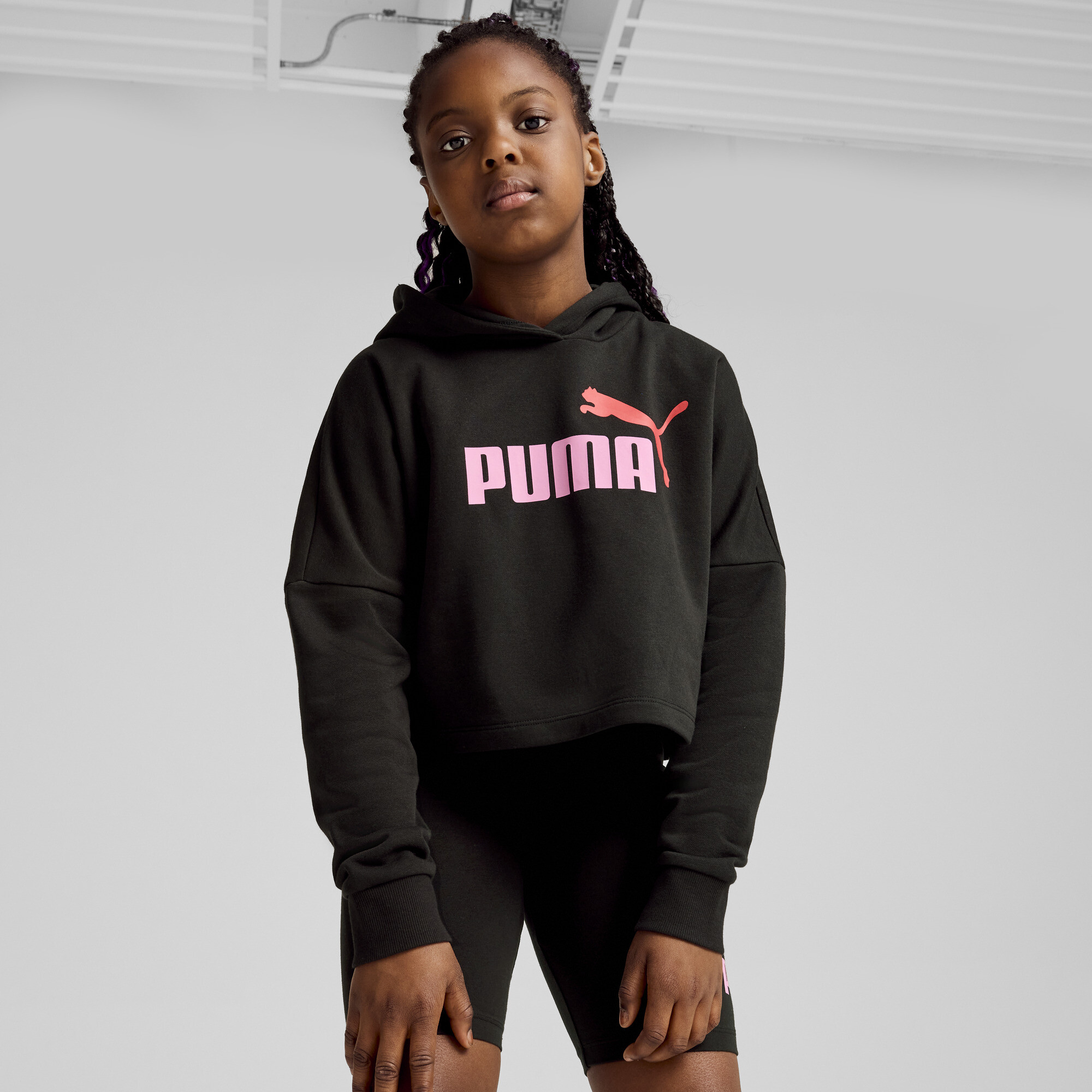 Puma Essentials Logo Cropped Hoodie Teenager Für Damen Für Kinder | Mit Logo Print | Black | Größe: 5-6Y