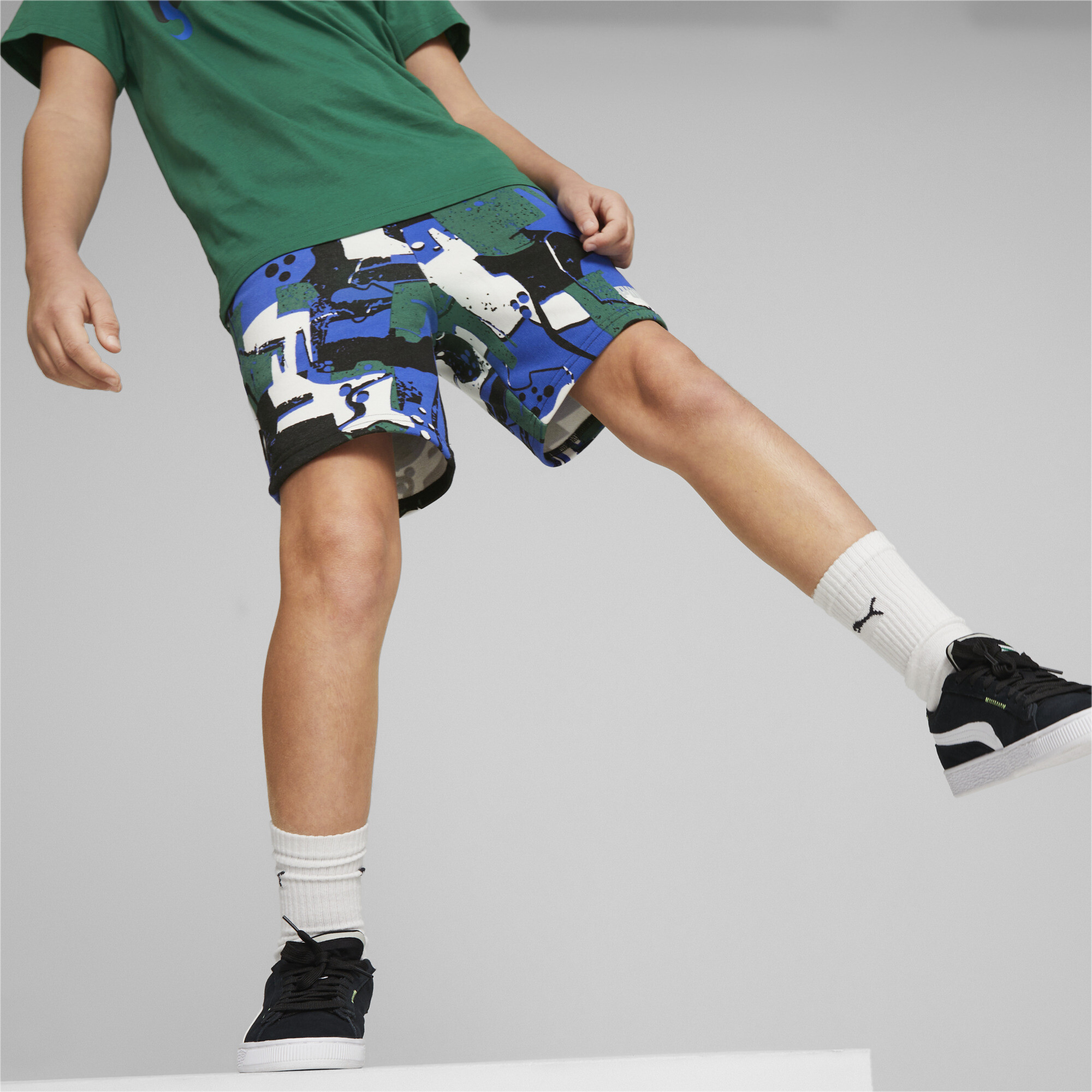 Essentials+ STREET ART Printed Shorts Youth | White | Puma | Sku 