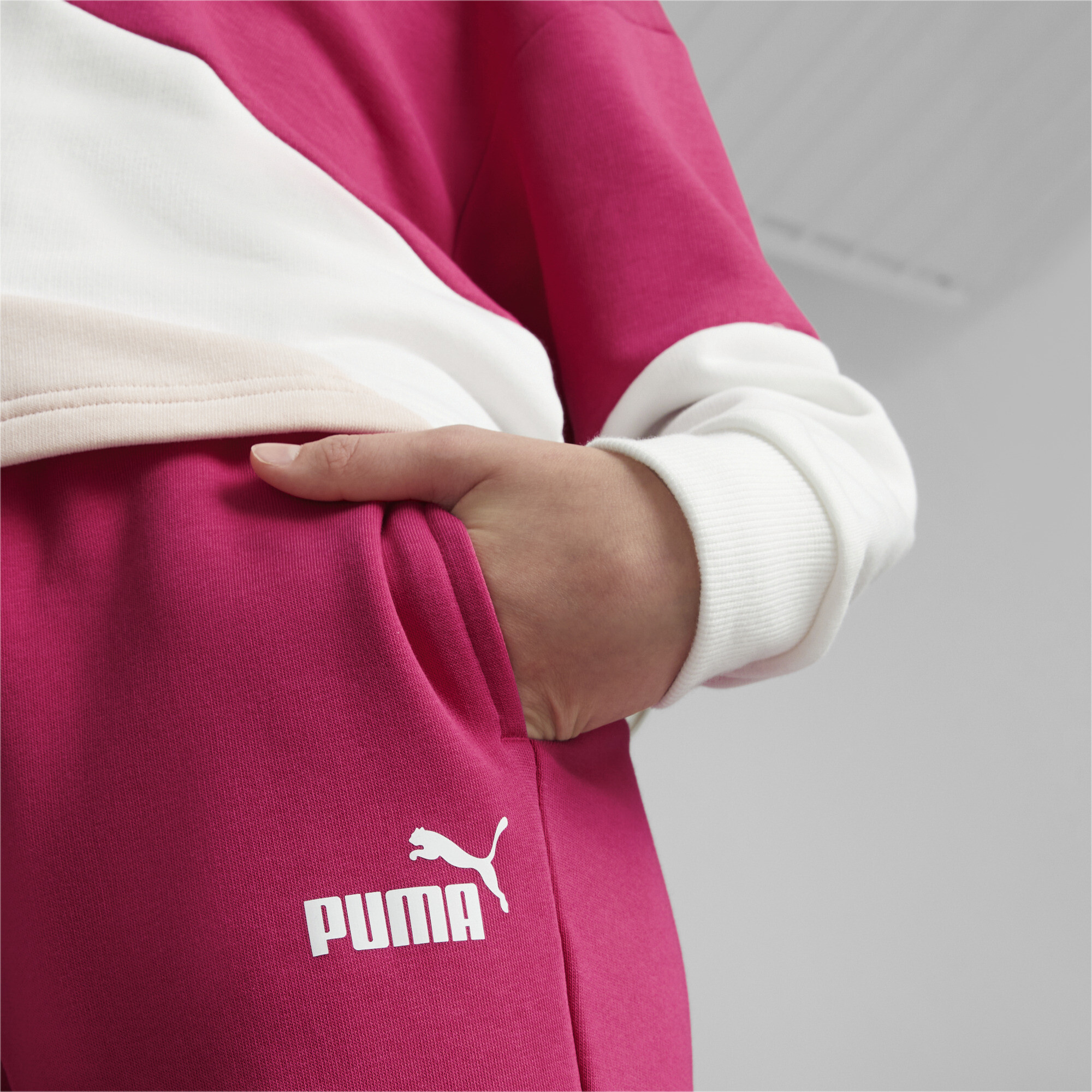PUMA POWER Cat Pants In Pink, Size 5-6 Youth
