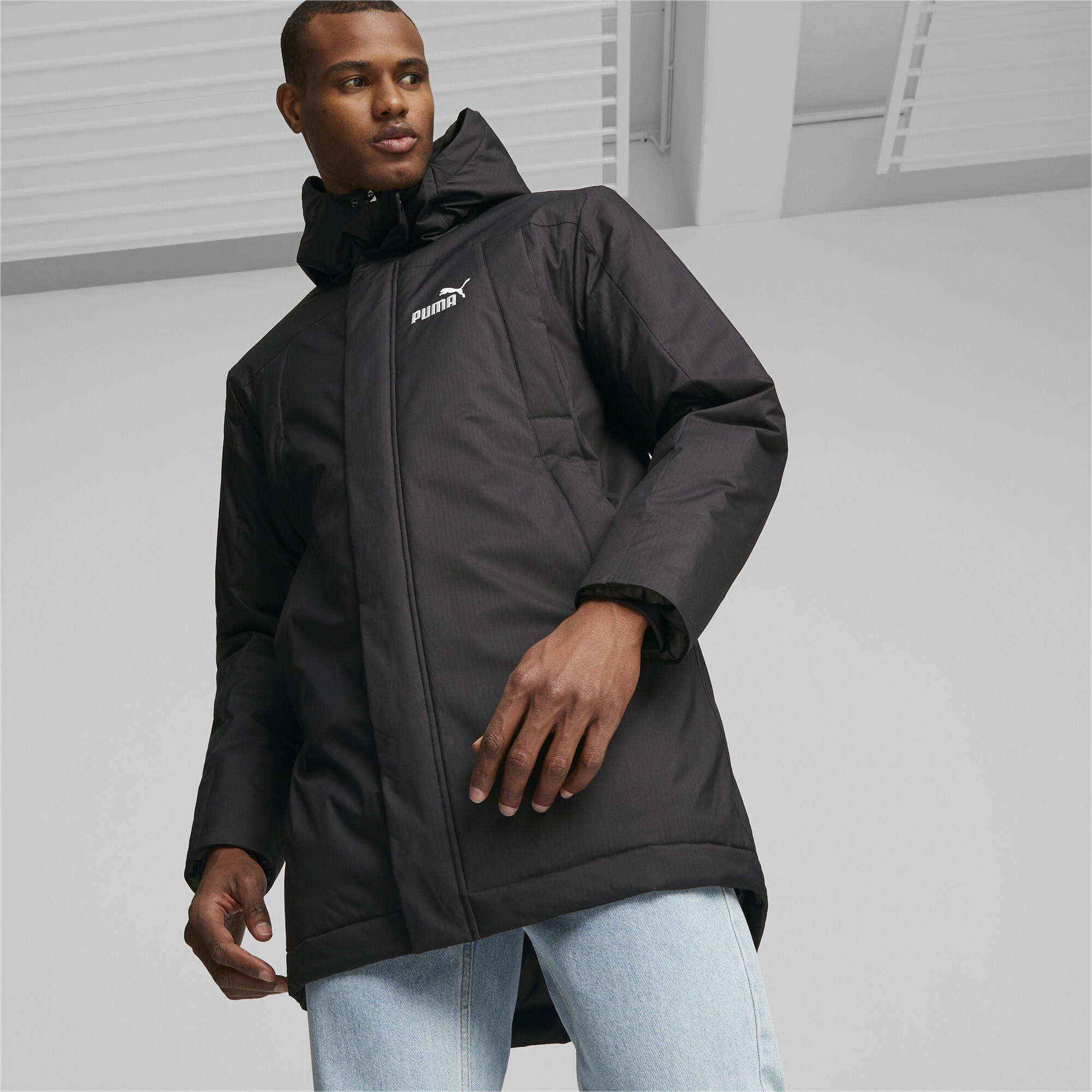 Puma packable hooded shop jacket in black 85162101