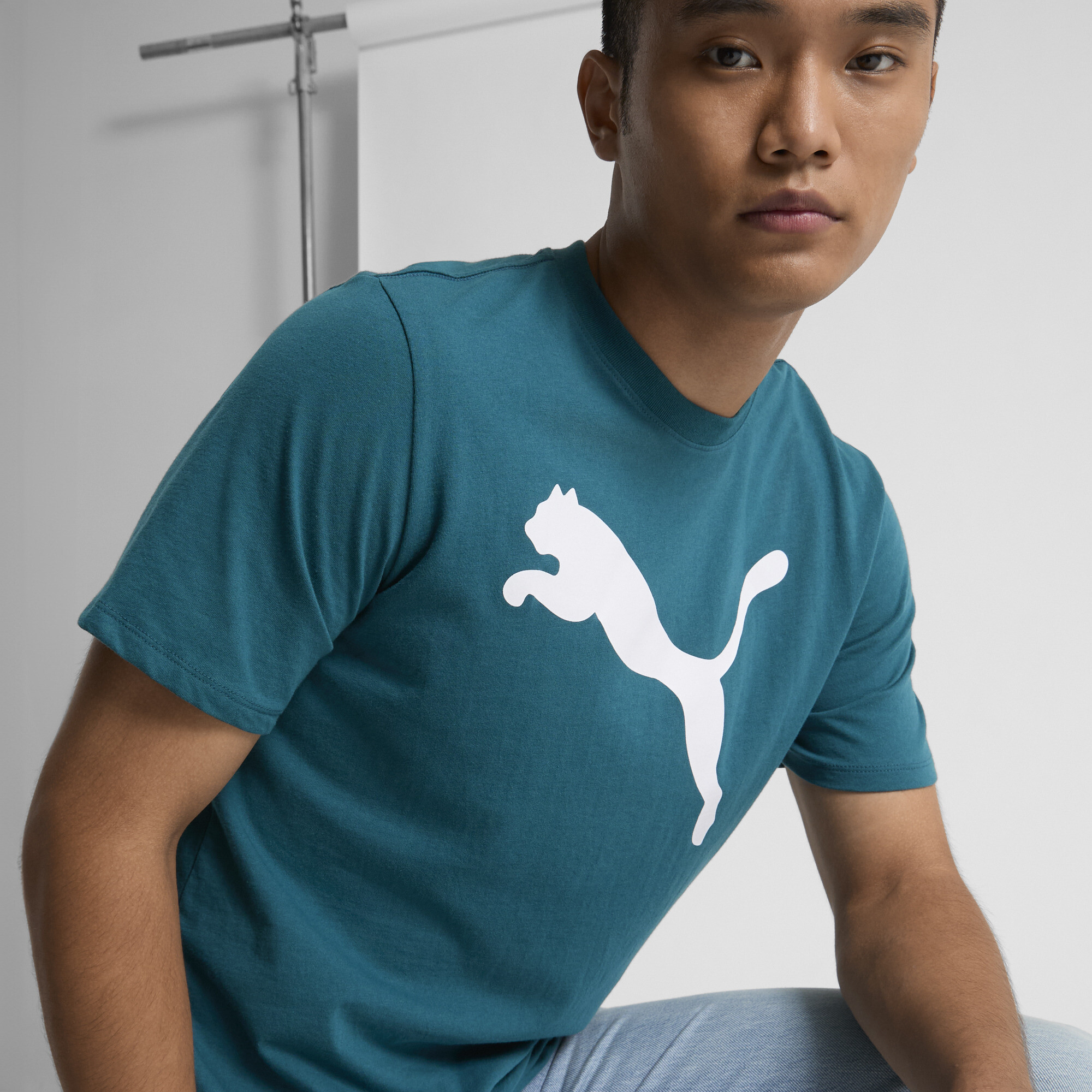 PUMA Men's Essentials Big Cat Tee