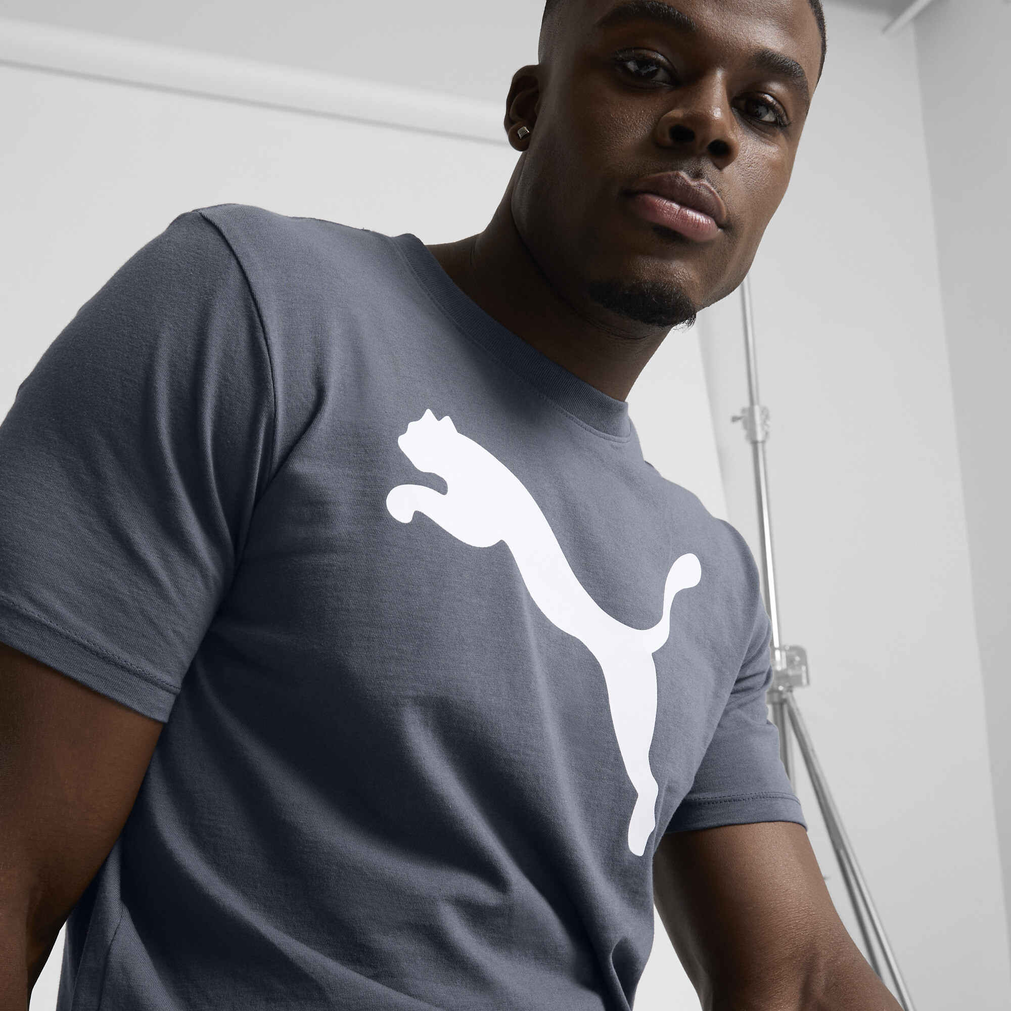 PUMA Men's Essentials Big Cat Tee