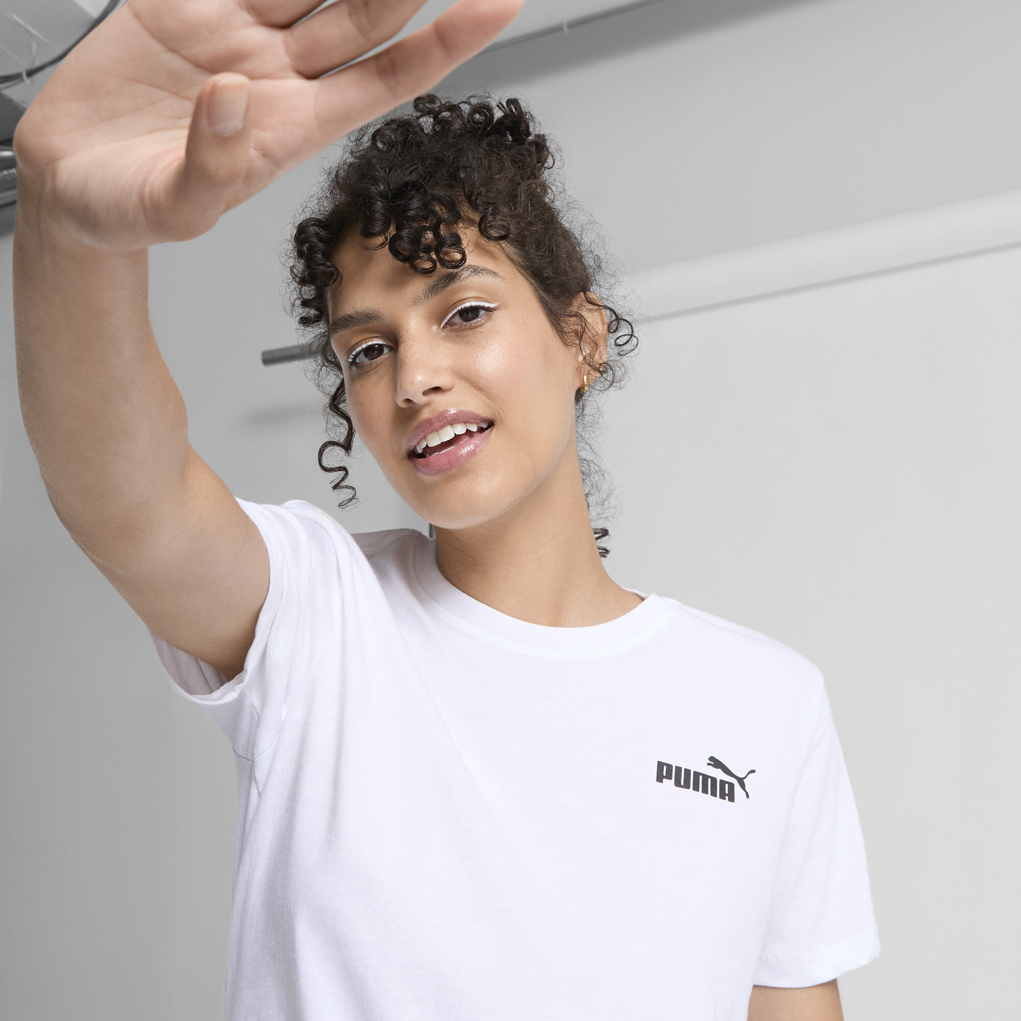 PUMA Women's ESSENTIALS Small Logo Tee