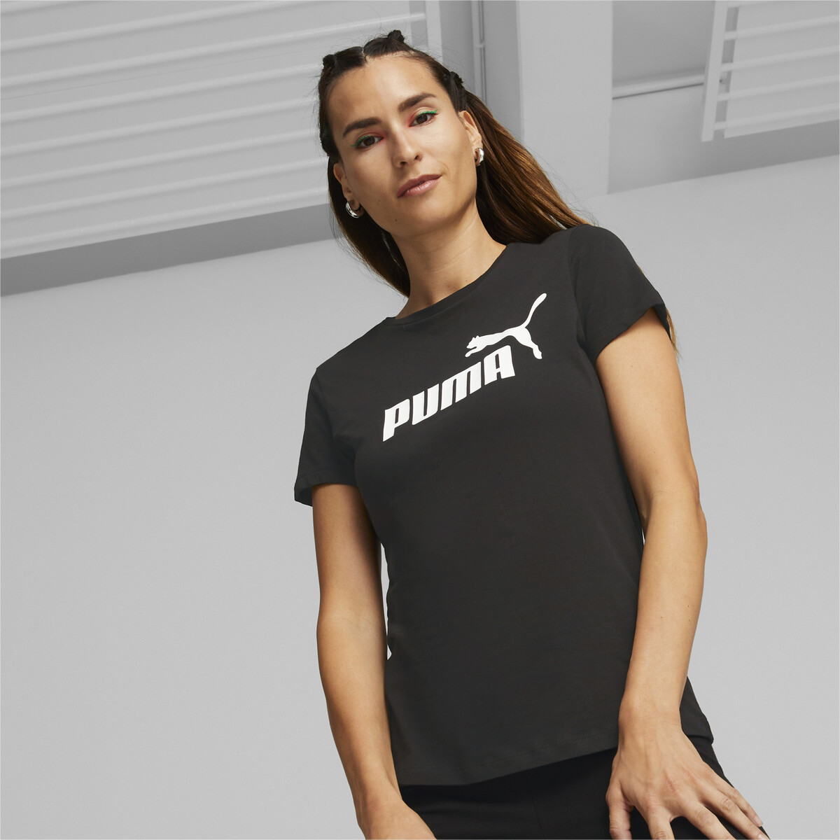 Essentials Logo T-Shirt Women in Black by PUMA, XS