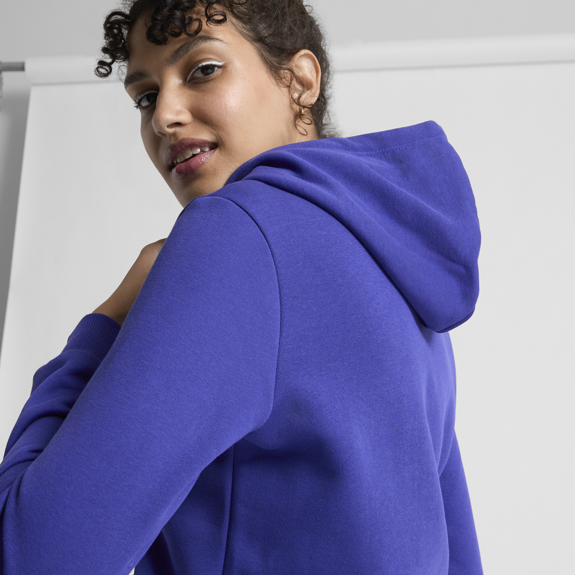 PUMA Essentials Women's Hoodie - Picture 28 of 44