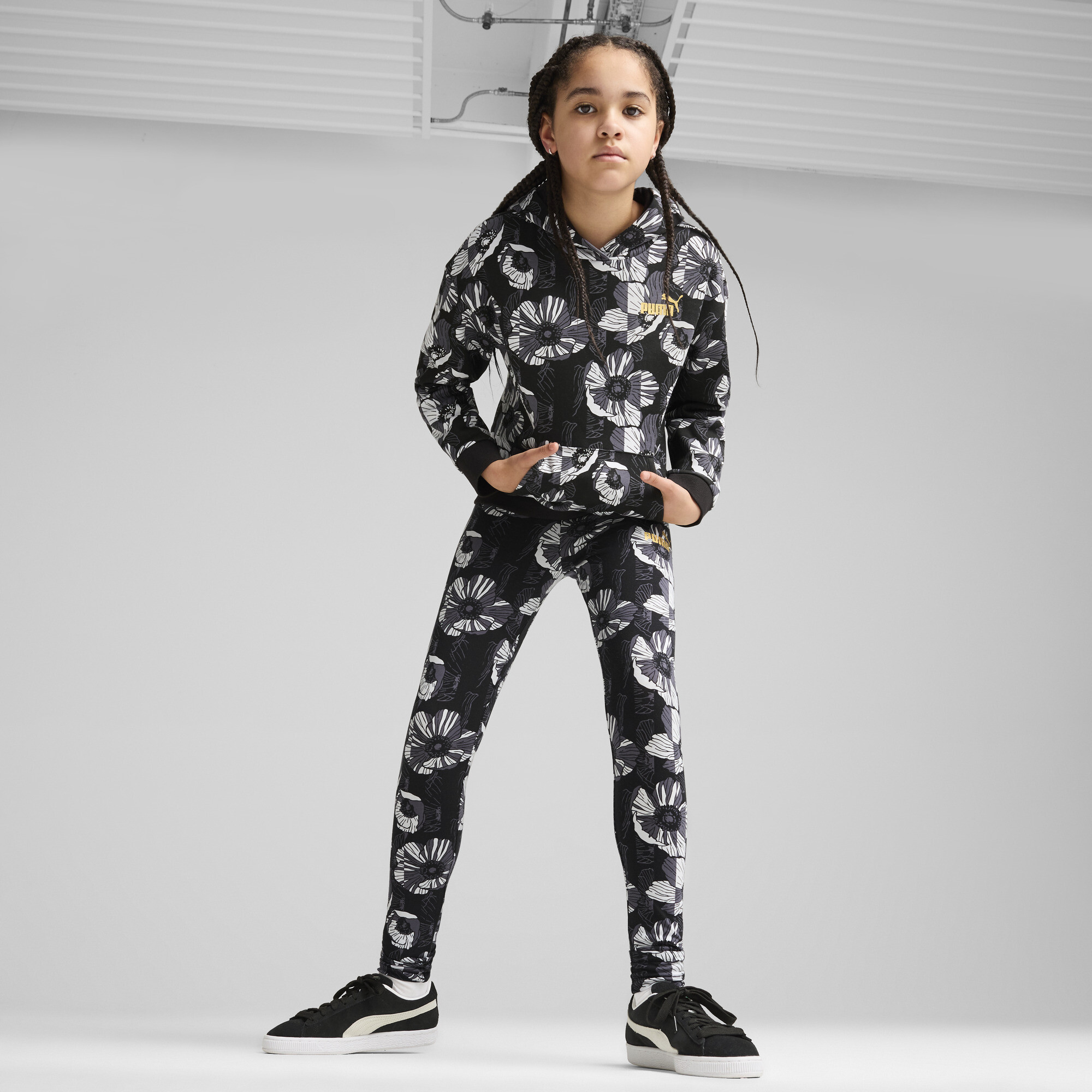 Women's Puma ESS+ CLASS ACT Hoodie Youth, Black, Size 5-6Y, Clothing