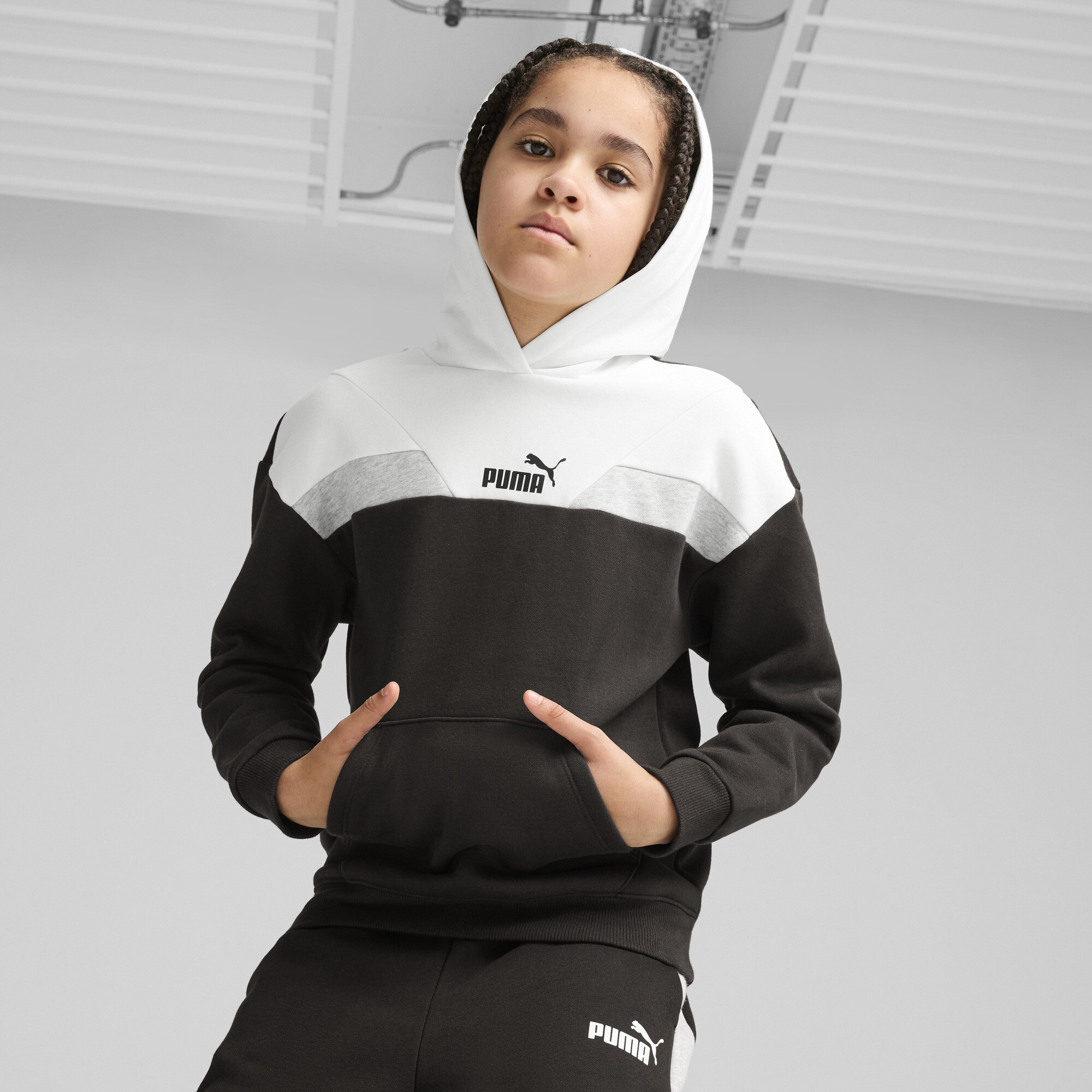 Puma POWER Hoodie Teenager Für Damen Für Kinder | Mit Color Blocking | Black | Größe: 11-12Y